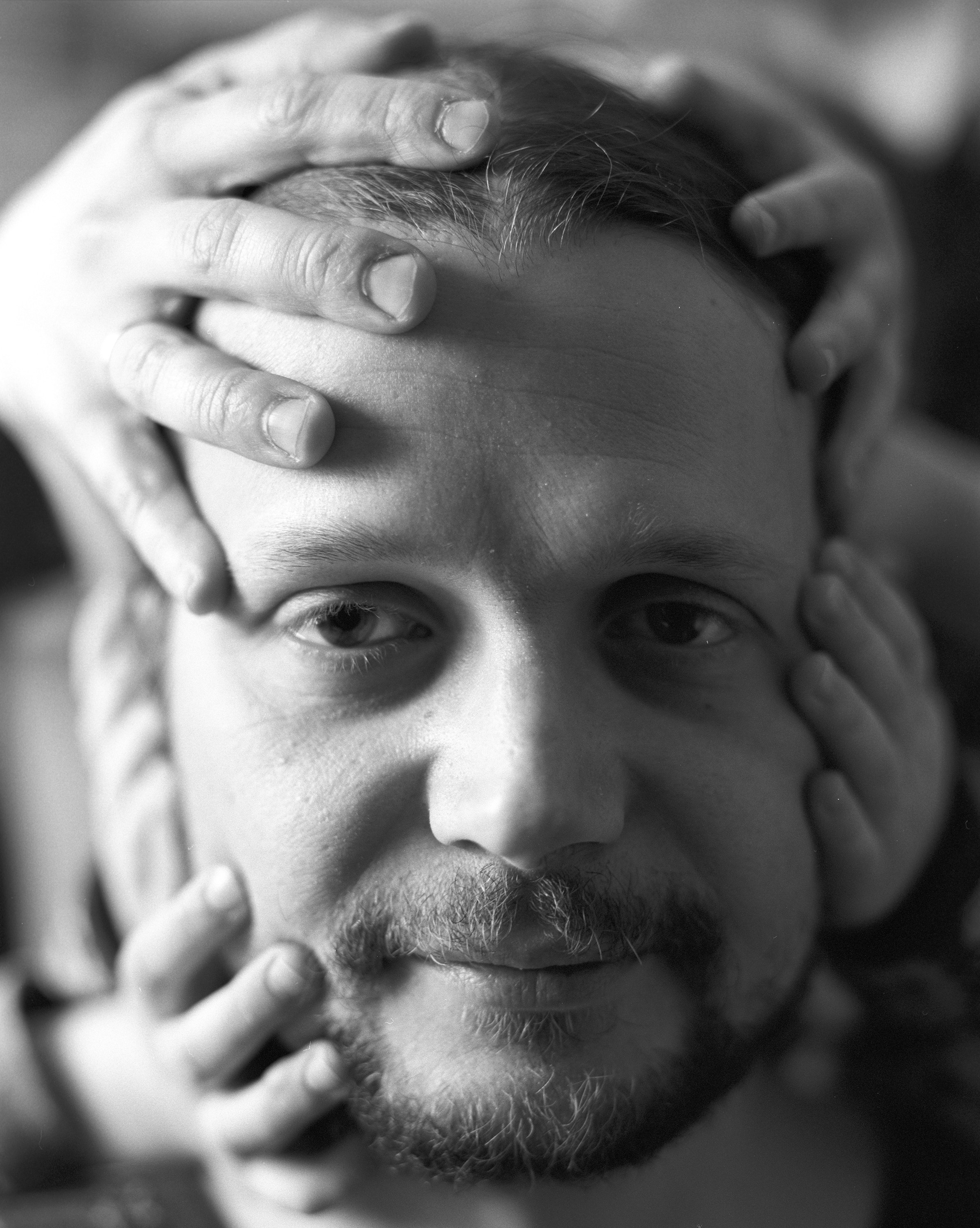 Руки родных. Фотограф в Санкт-Петербурге Березовский Даниил