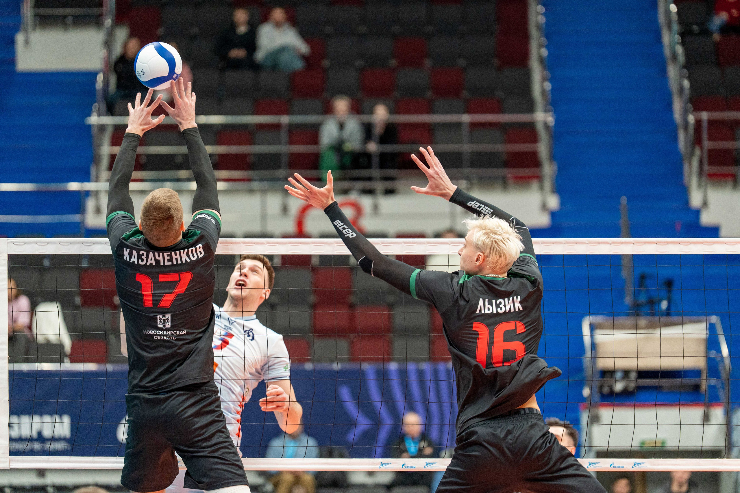 Локомотив — Динамо: фотогалерея полуфинала Суперкубка России 2025 | Антон Гауф. Спортивный фотограф в Санкт-Петербурге | Антон Гауф