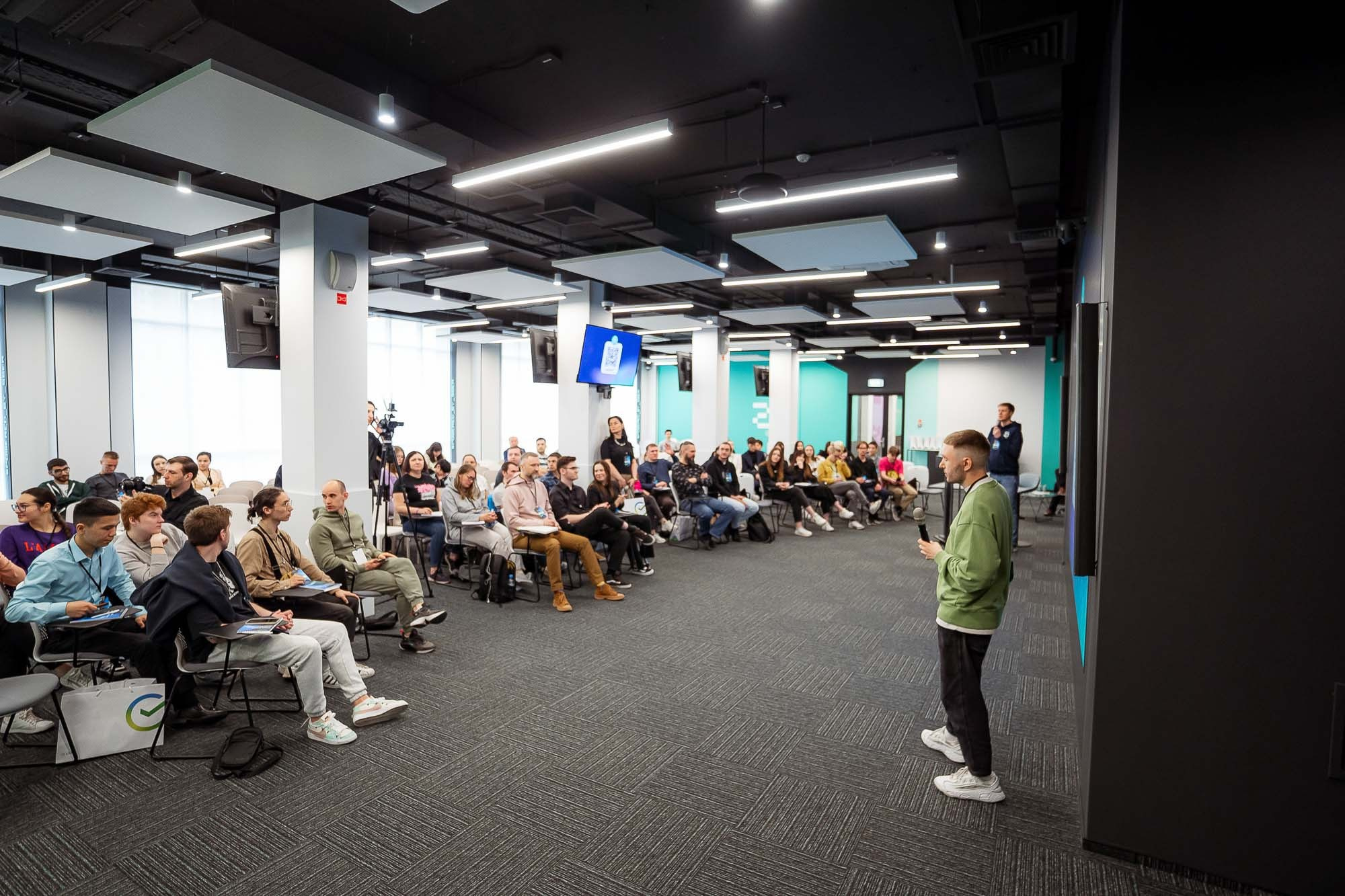 СБЕР AIJ в Школе 21. Сергей Кошкин. Репортажная и ивент-фотография в Сургуте