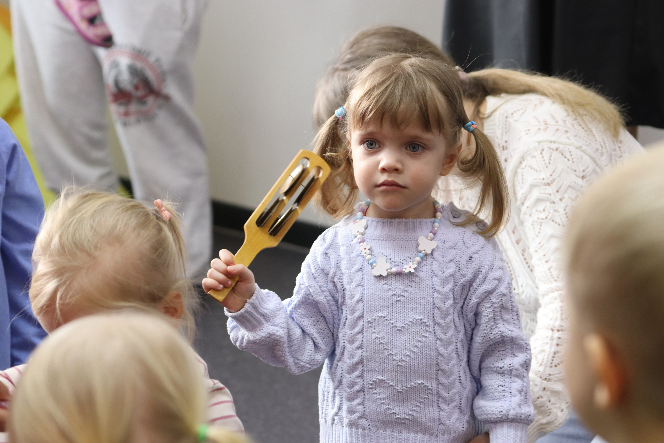 Масленица для малышей в «Зелёной груше». Репортажный фотограф в Москве и Зеленограде Karina-vozd