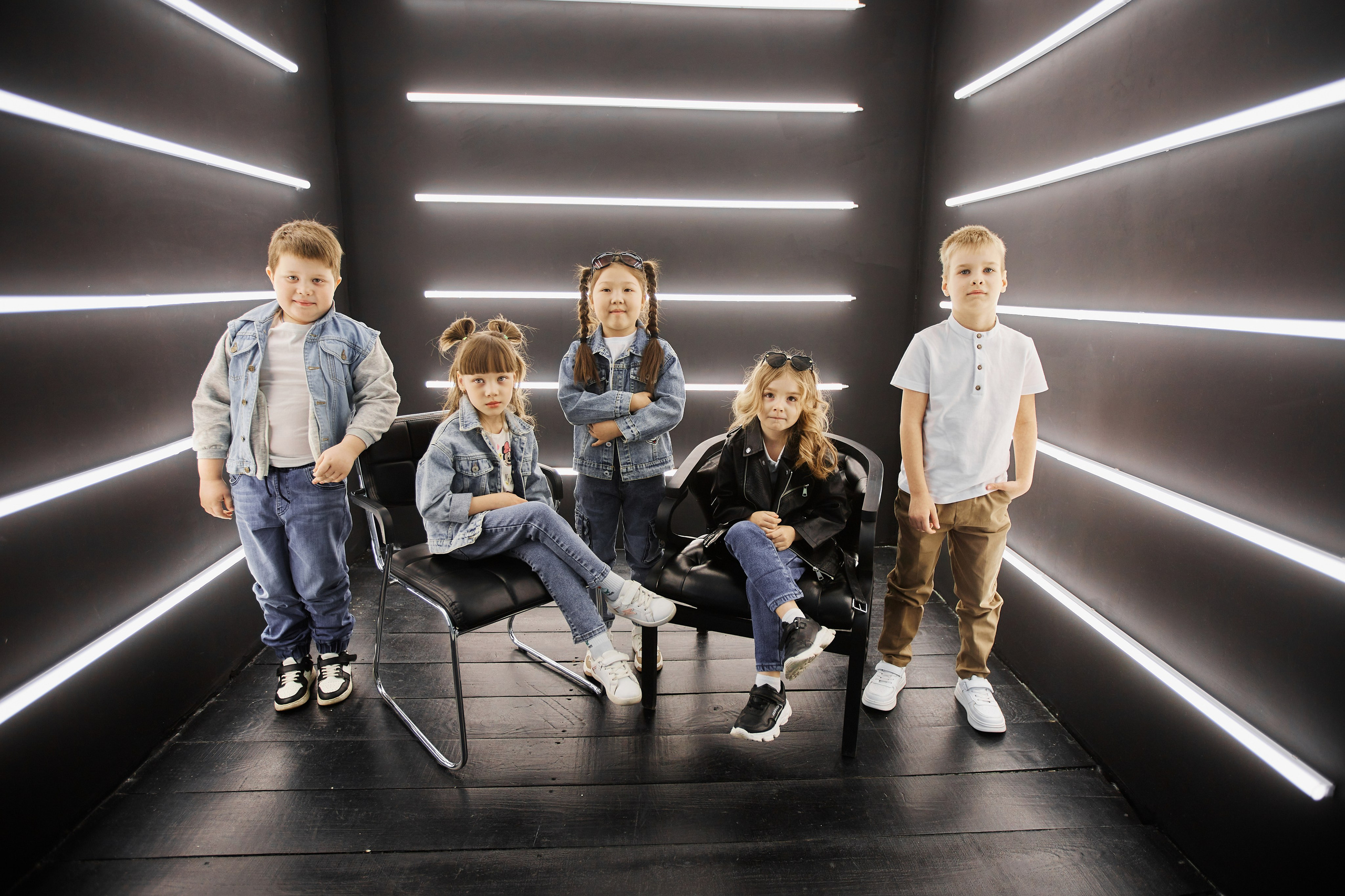 Групповые. Выпускные альбомы в городе Курган для всех