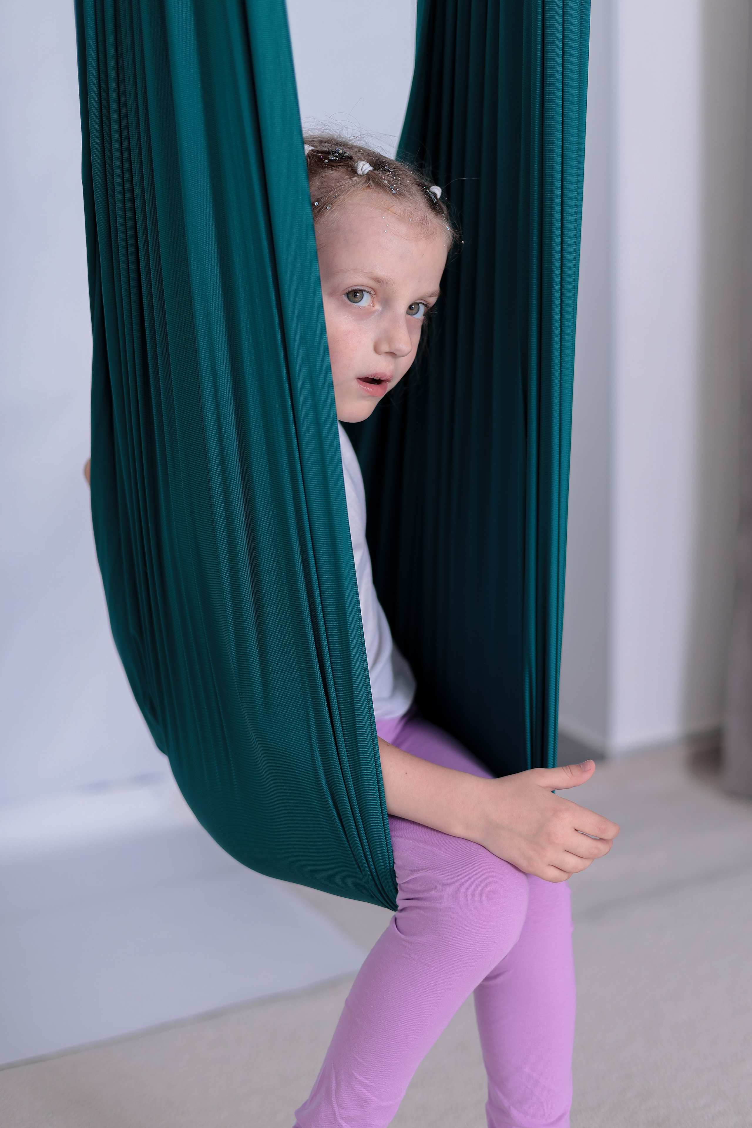 Детская аэройога. Фотограф Надршина Лилия