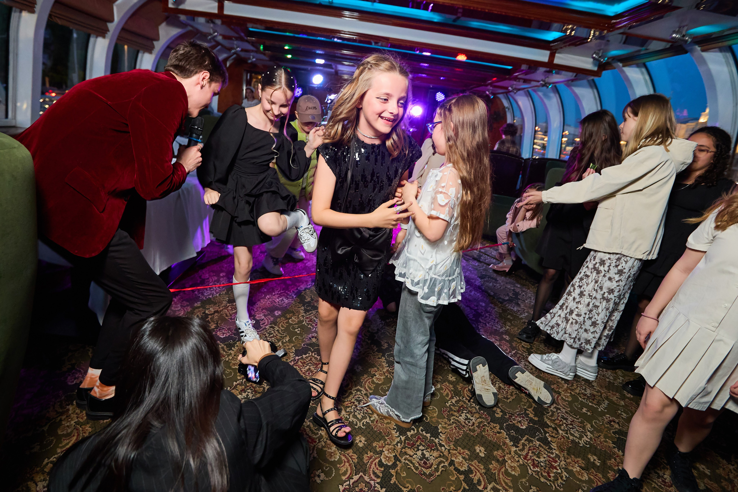 Выпускной 4 класс. Фотограф Иван Недорез