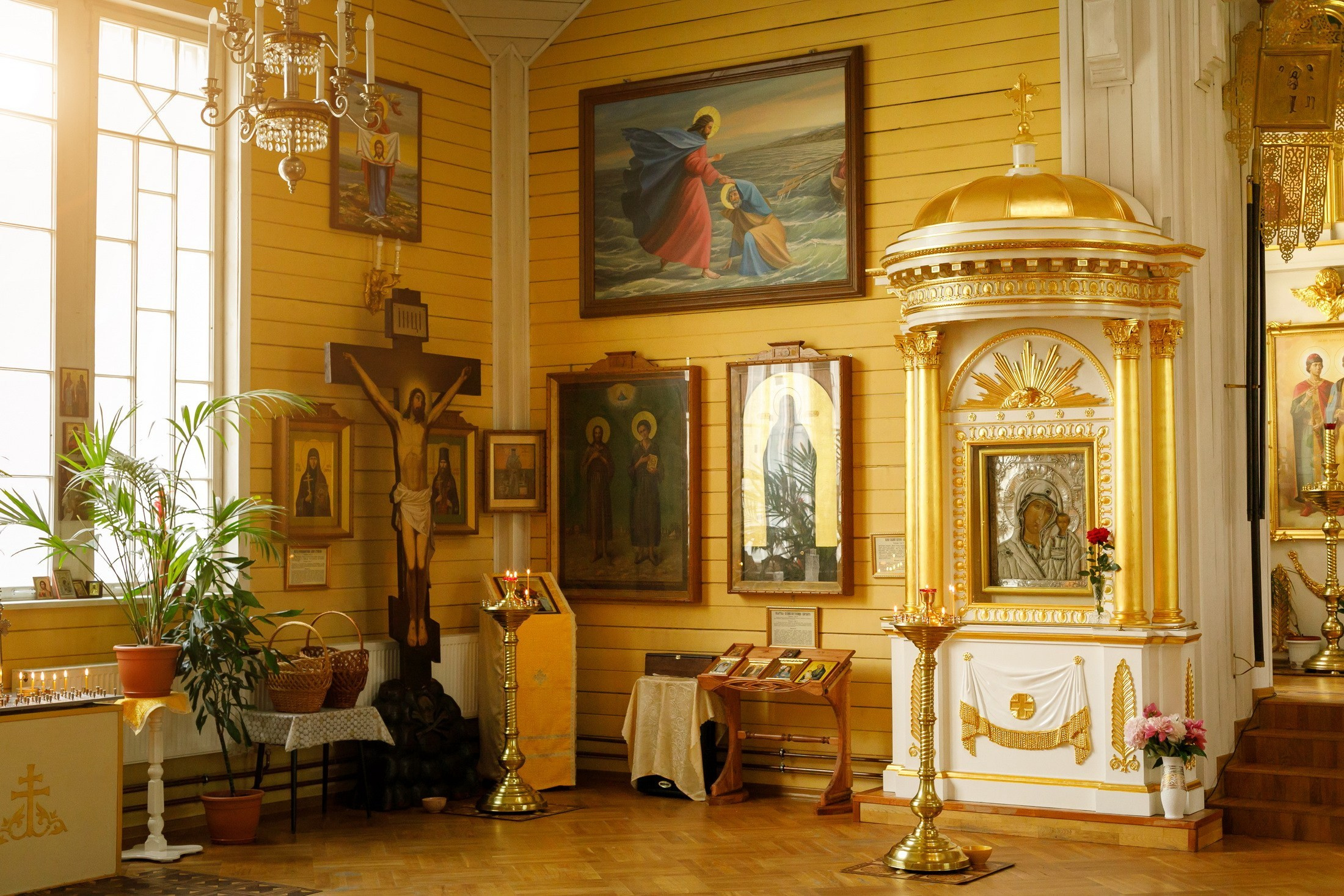 Крещение церковь Петра и Павла, Вырица. Фотограф на крещение в Санкт Петербурге