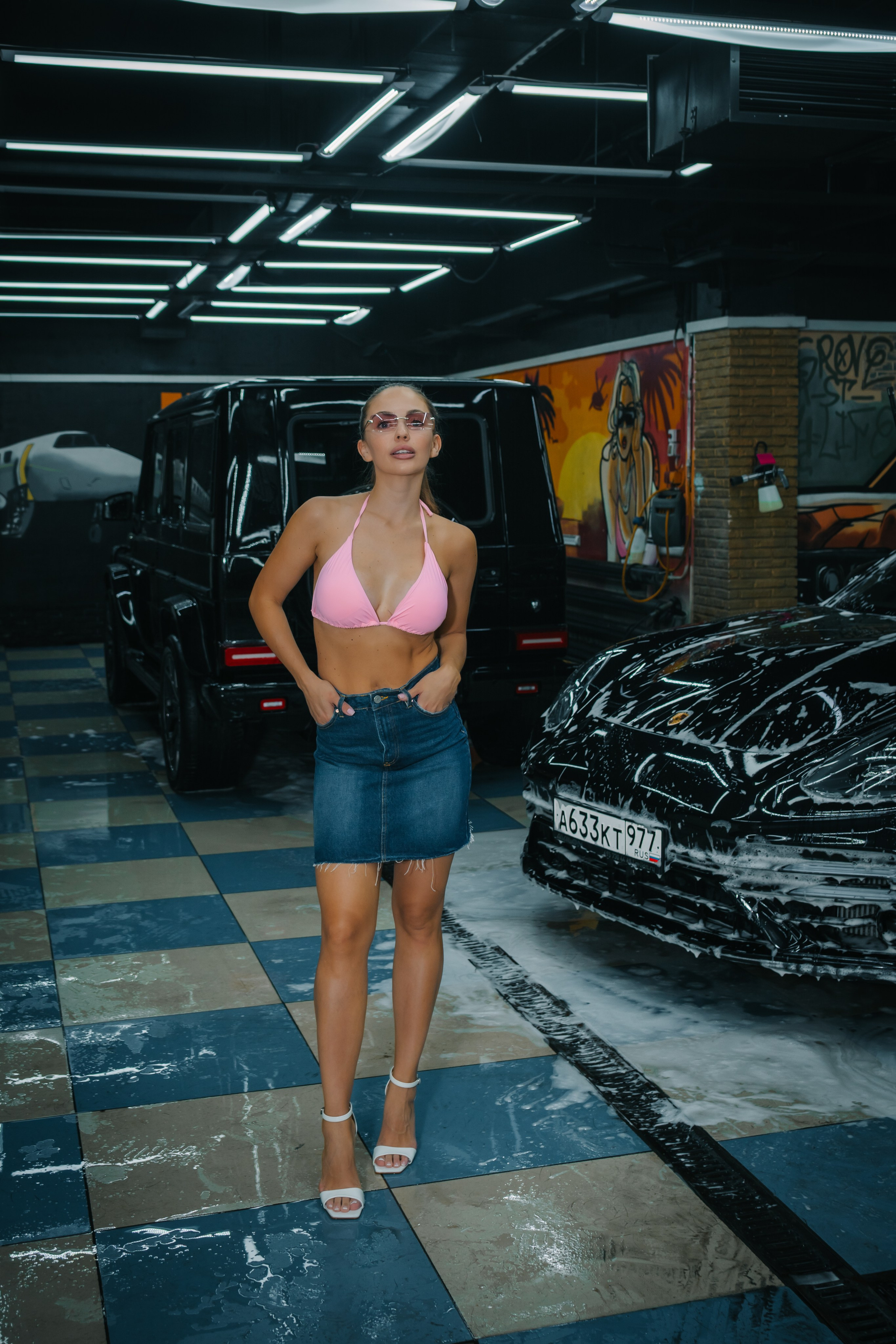 Женская съемка на автомойке. Фотограф Москва и Видеограф Москва