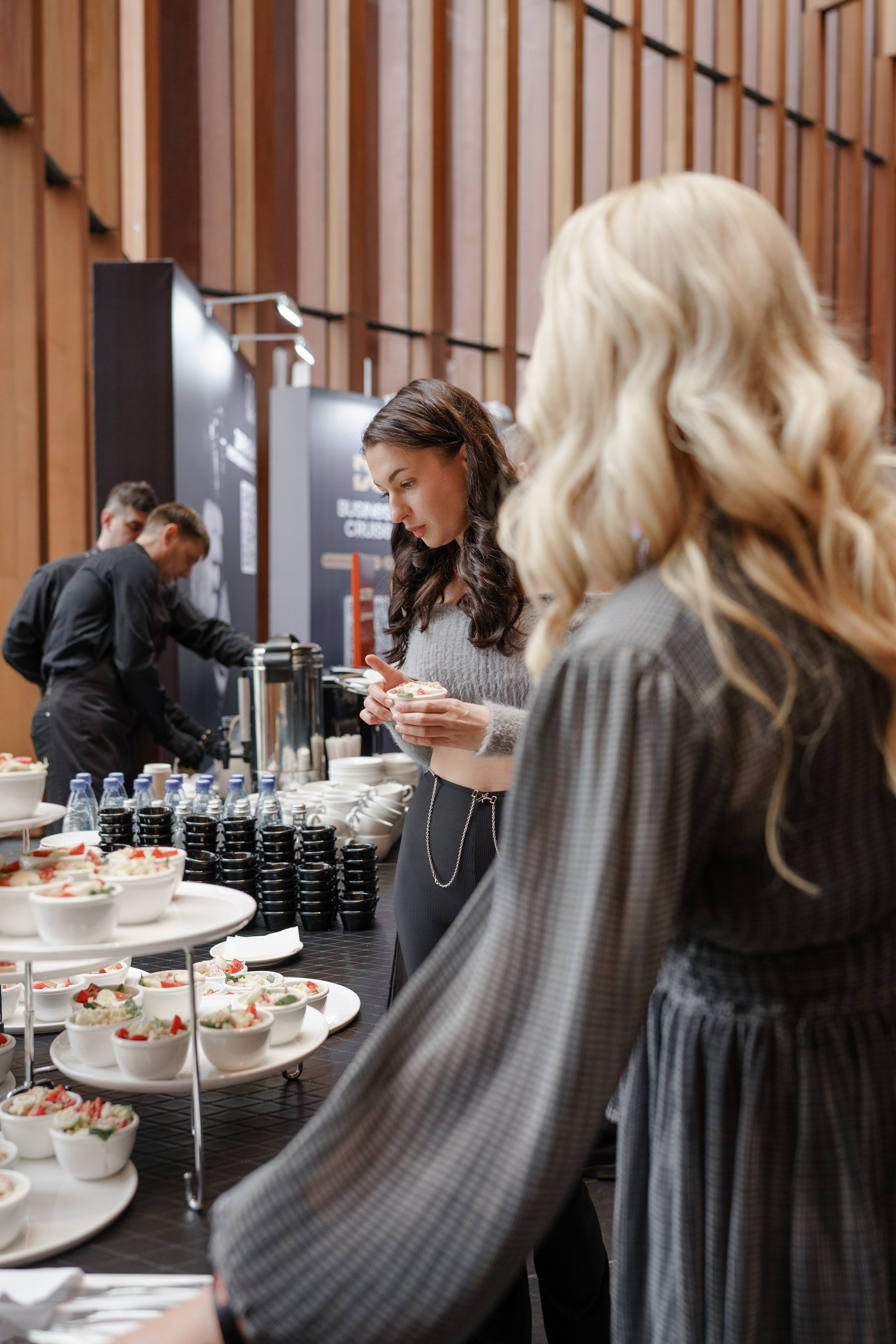 Фотограф репортажный на конференцию/форум в Москве. Репортажный фотограф в Москве Саша Дружинина