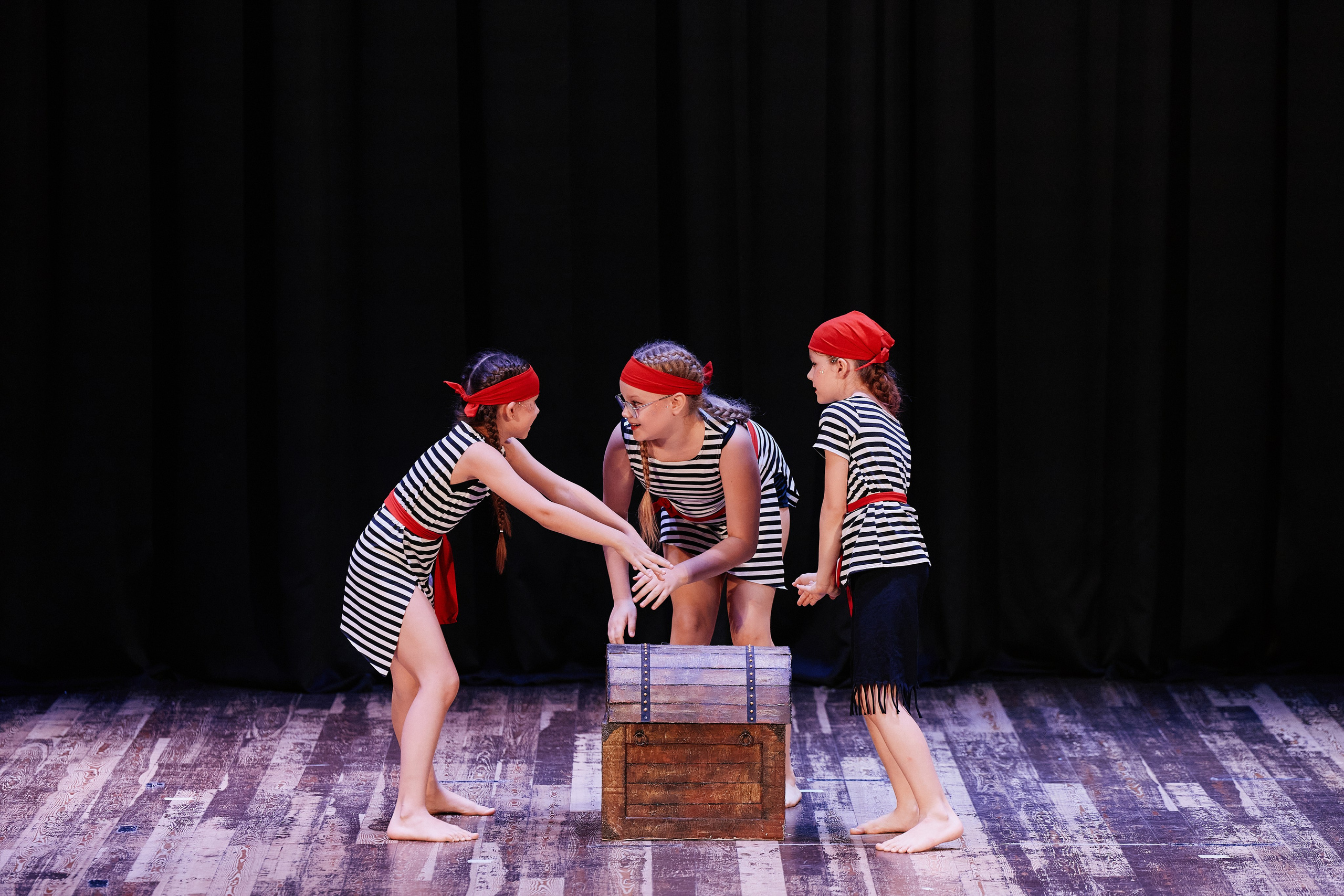 Концерт танцевальной студии Фиеста 08.06. Свадебный репортажный фотограф краснодар максим дремов дрёмов фотосессия студия цена