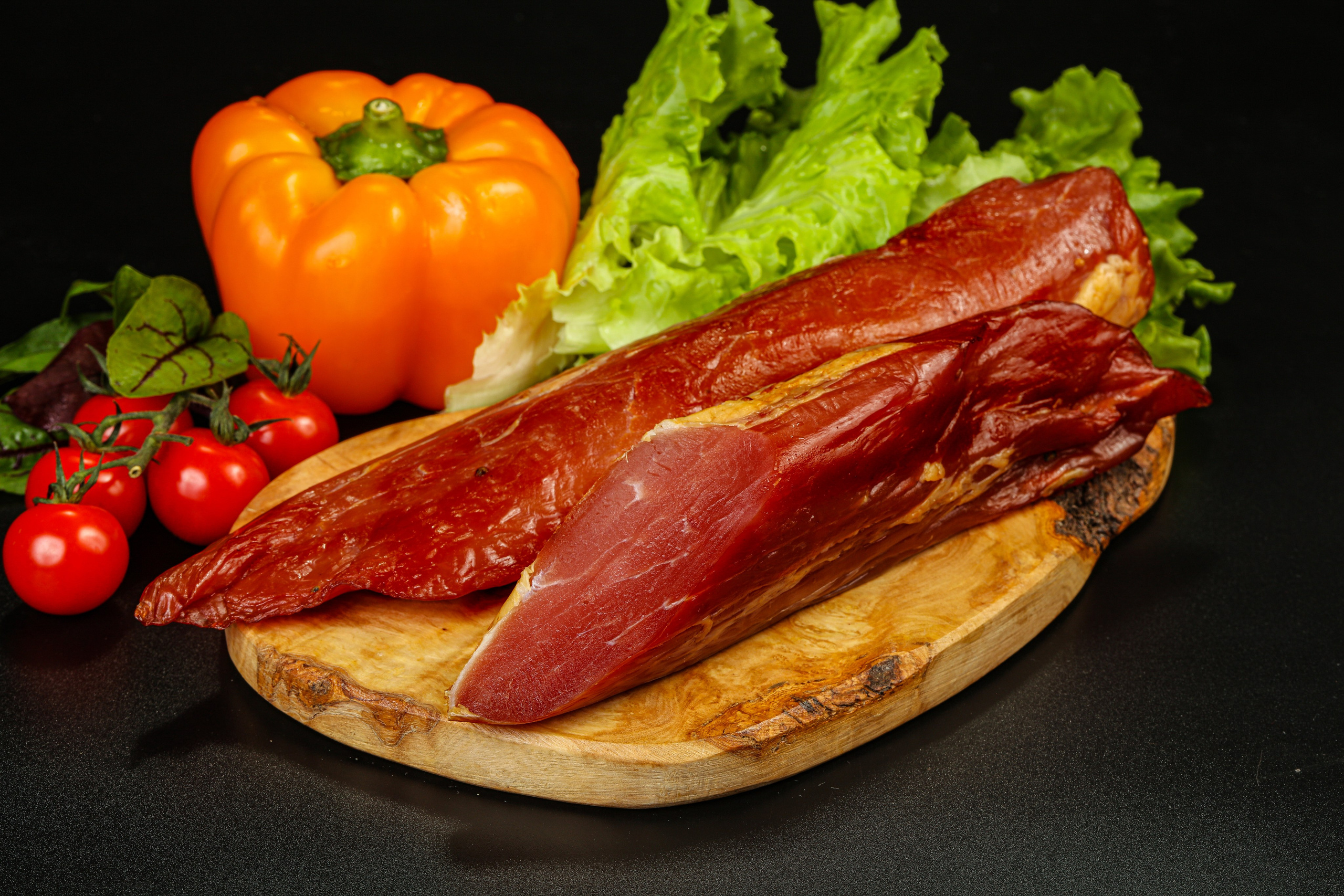 Колбасы и мясная продукция. Фуд-фотограф Андрей Старостин — съемка еды в Москве. 9000 руб. в час