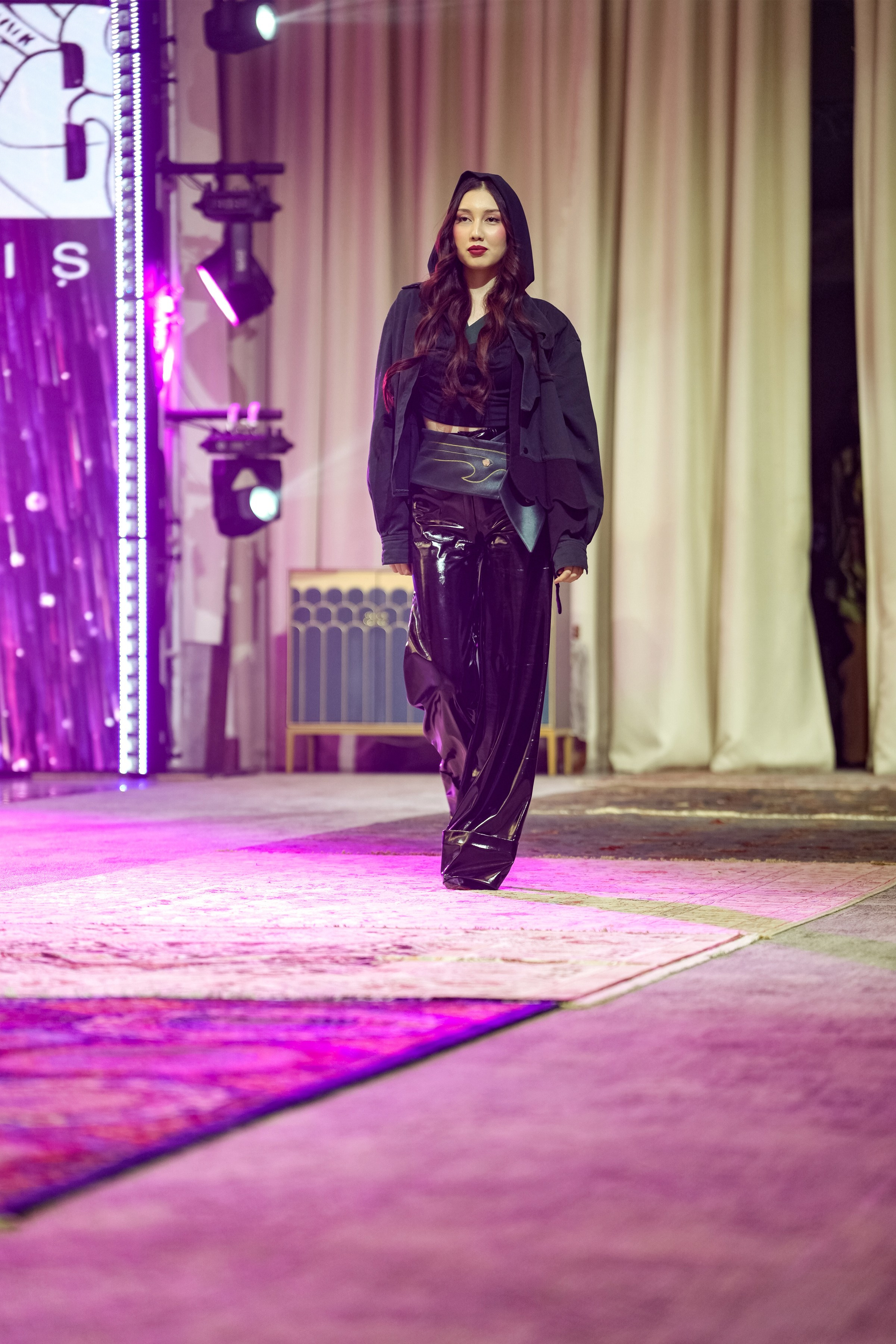 Zhamby. Сайт Алматинского НЮ АРТ, будуар и фэшн фотографа Дениса Карпенко