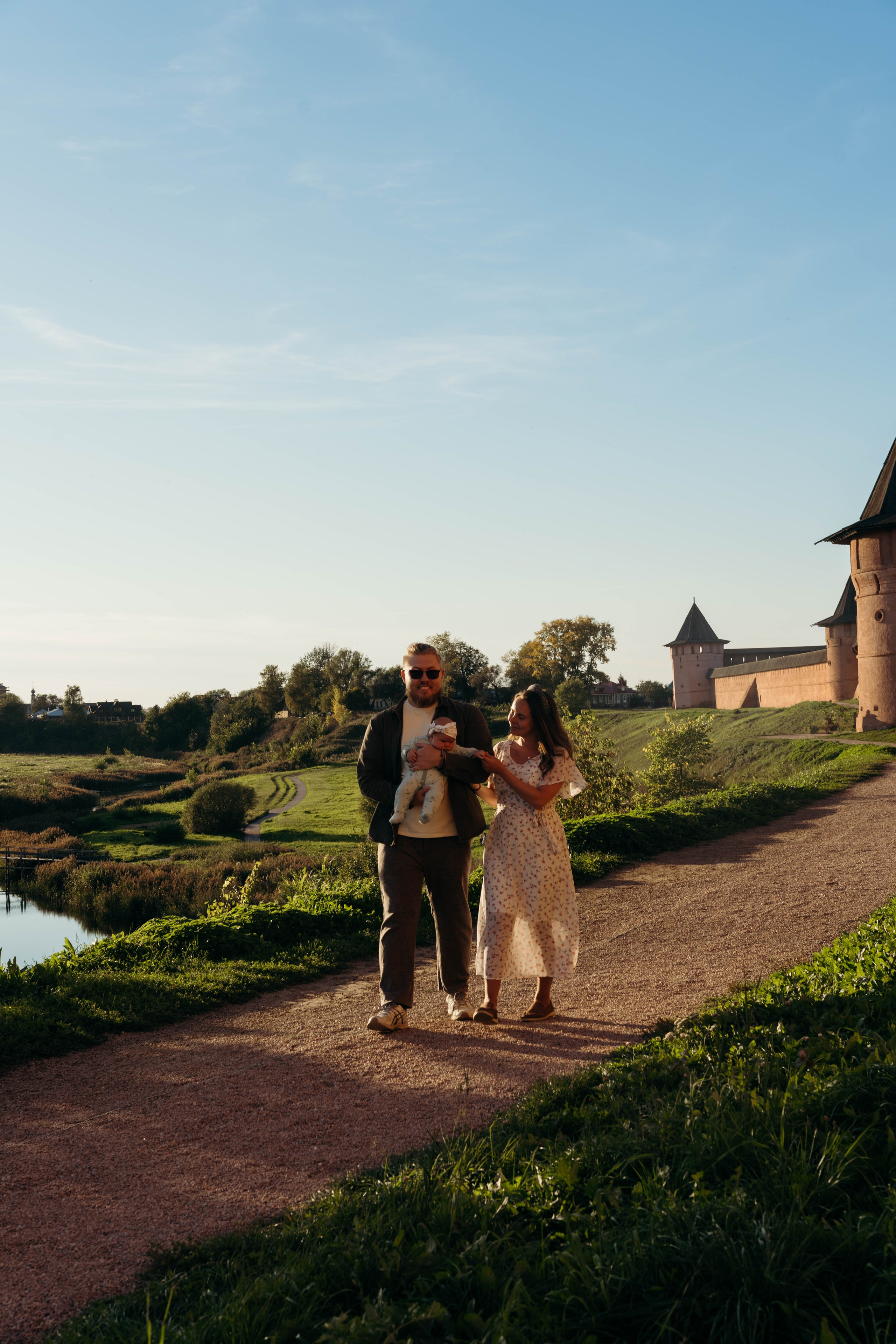 Семейная фотопрогулка по Суздалю. Семейный и портретный фотограф во Владимире и Суздале