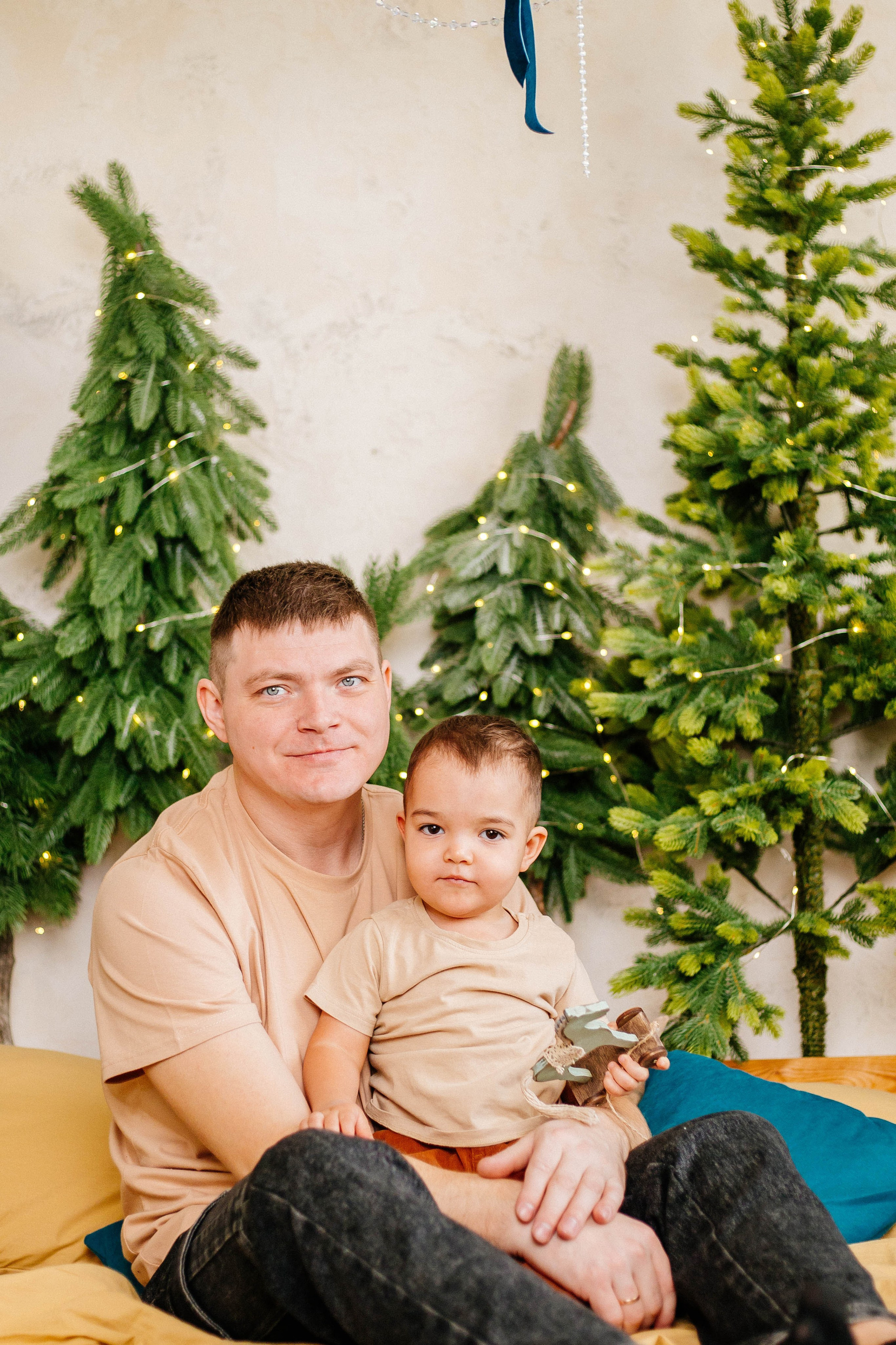 Лев с семьей. Рыжова Тамара