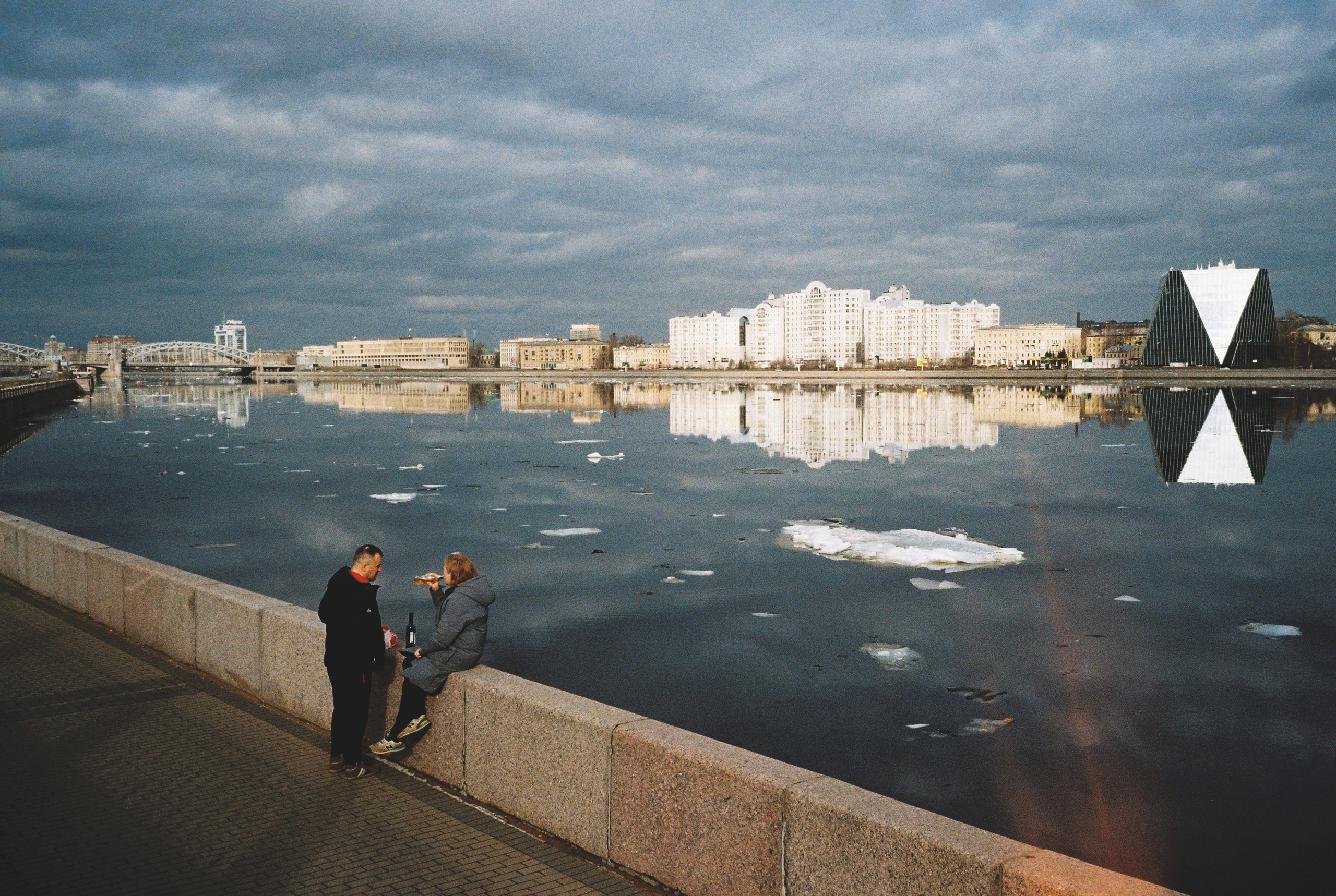 Фотографии цветные. Свадебный и семейный пленочный фотограф в Петербурге Истомина Ирина