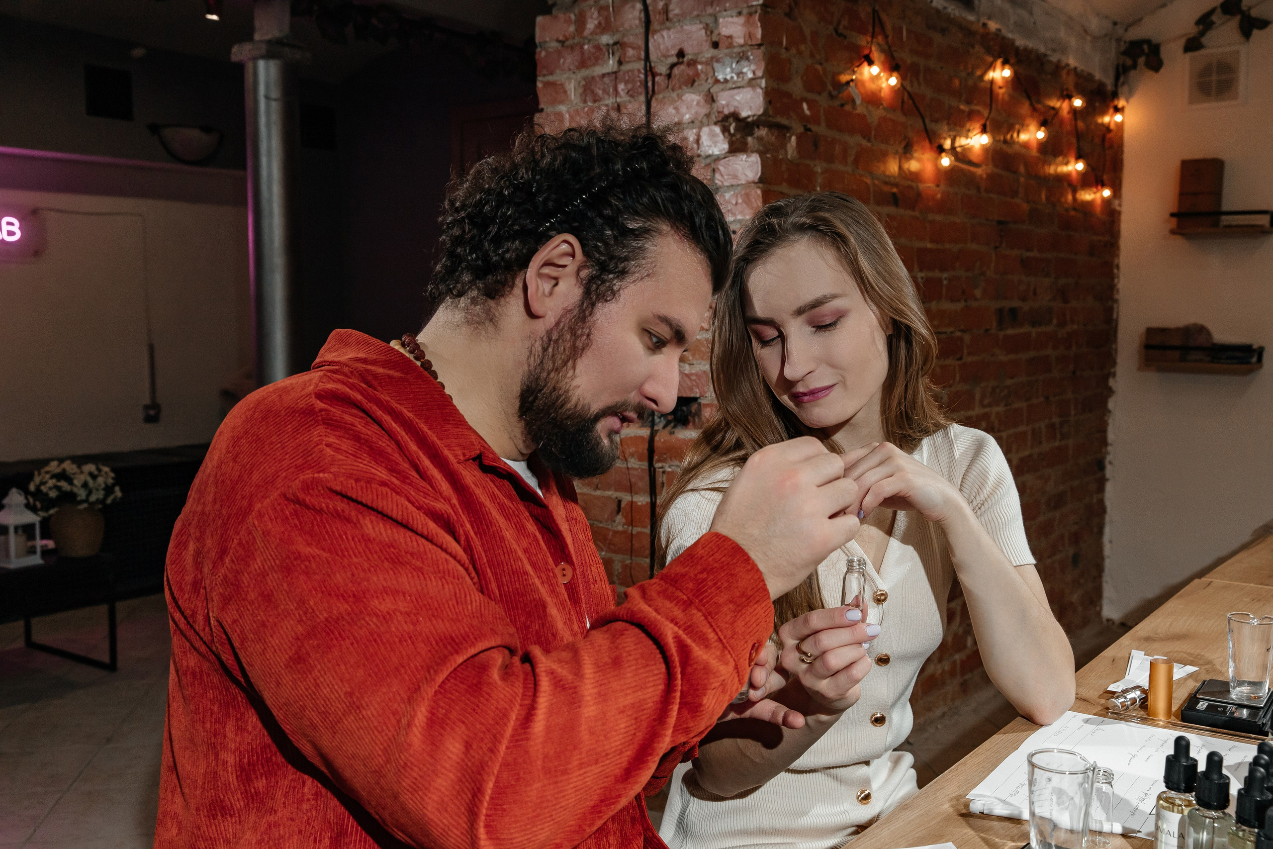 Парфюмерное свидание Султана и Василисы — ароматный роман с AROMALAGE