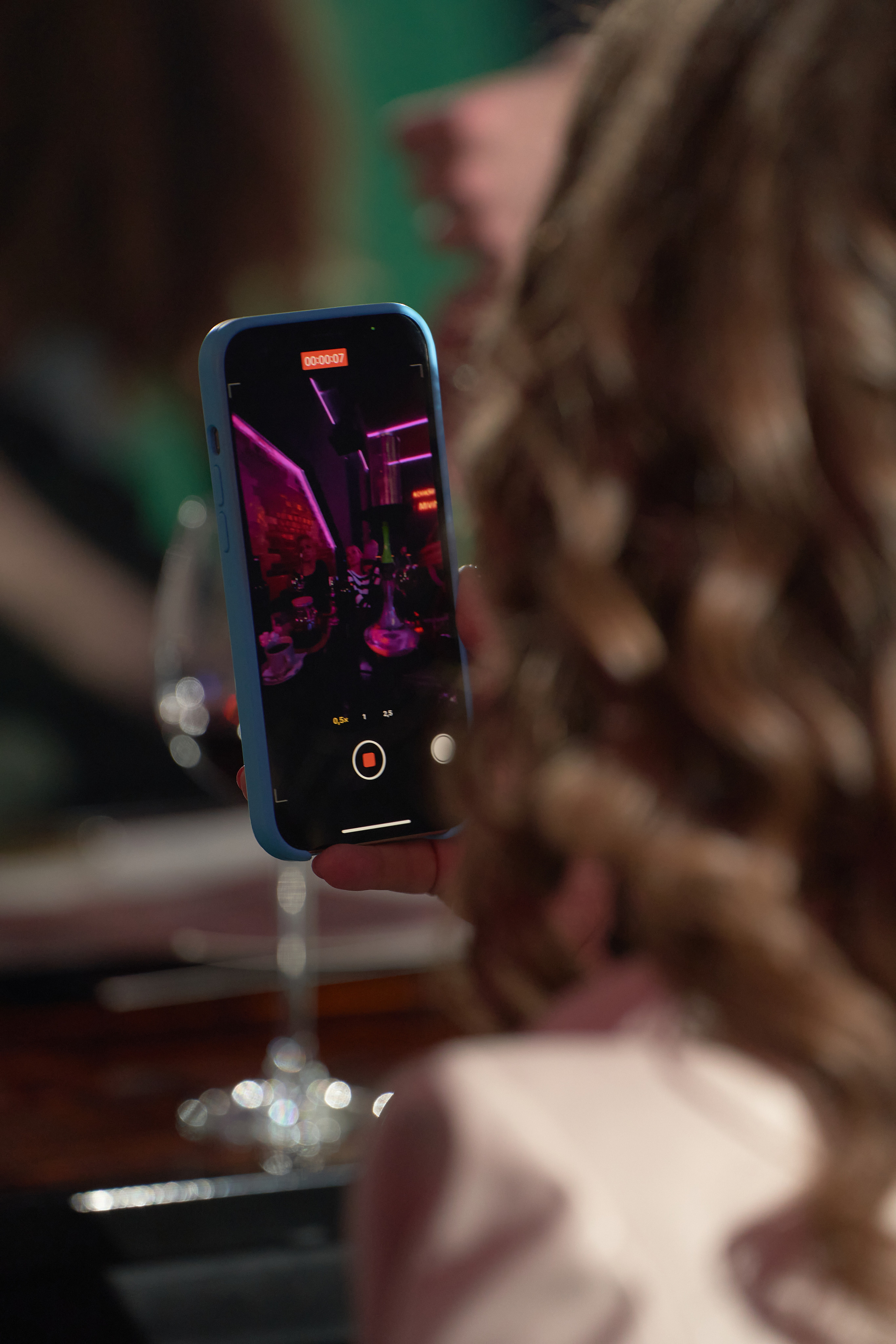 18 мне уже бар MIVINO репортажная съёмка. Мартазова Екатерина фотограф. Екатеринбург