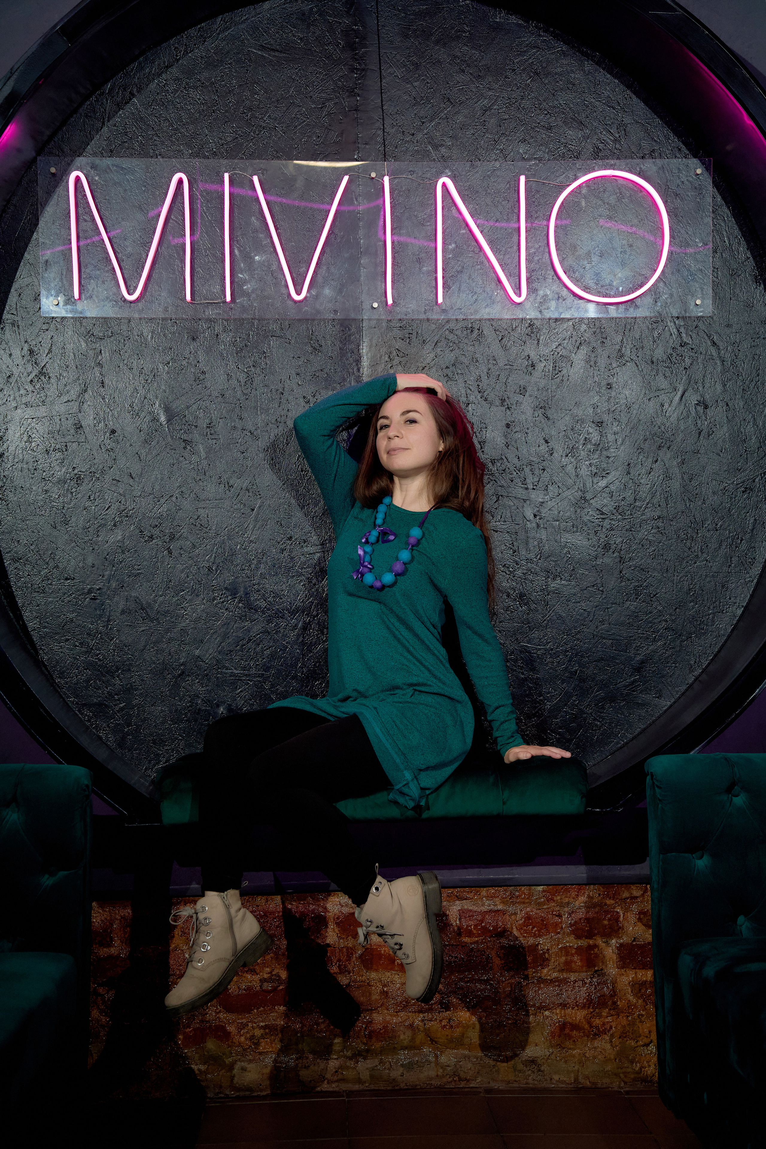 18 мне уже бар MIVINO репортажная съёмка. Мартазова Екатерина фотограф. Екатеринбург