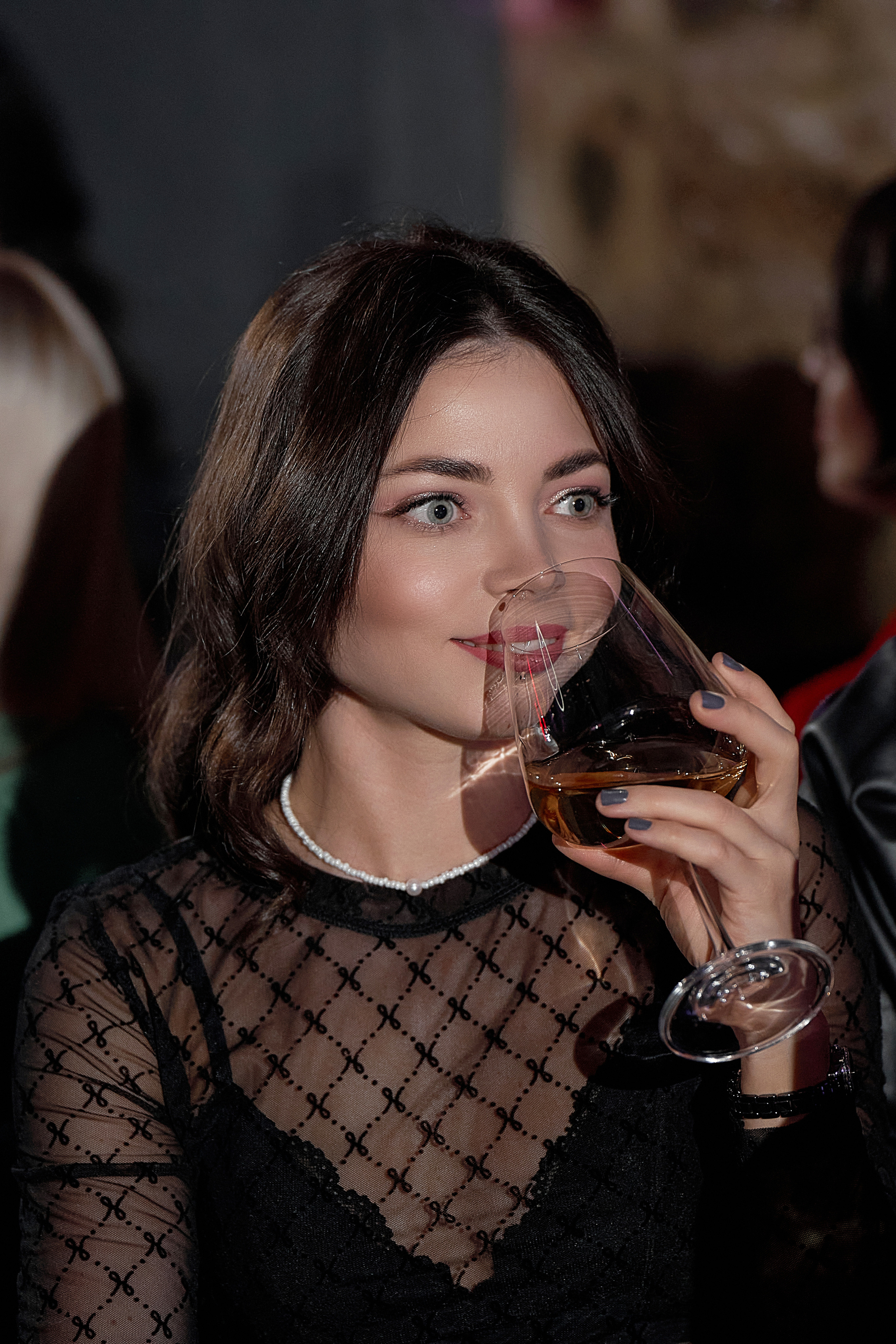 18 мне уже бар MIVINO репортажная съёмка. Мартазова Екатерина фотограф. Екатеринбург