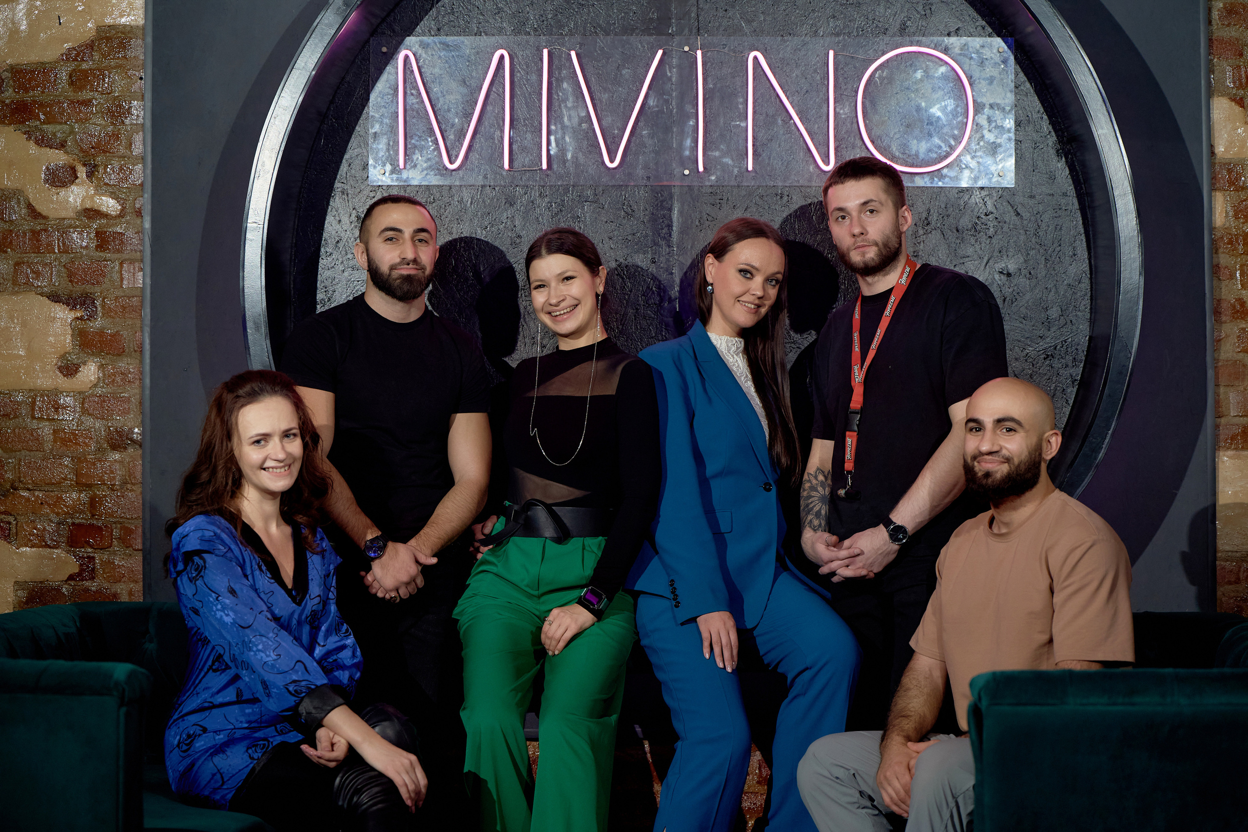 18 мне уже бар MIVINO репортажная съёмка. Мартазова Екатерина фотограф. Екатеринбург