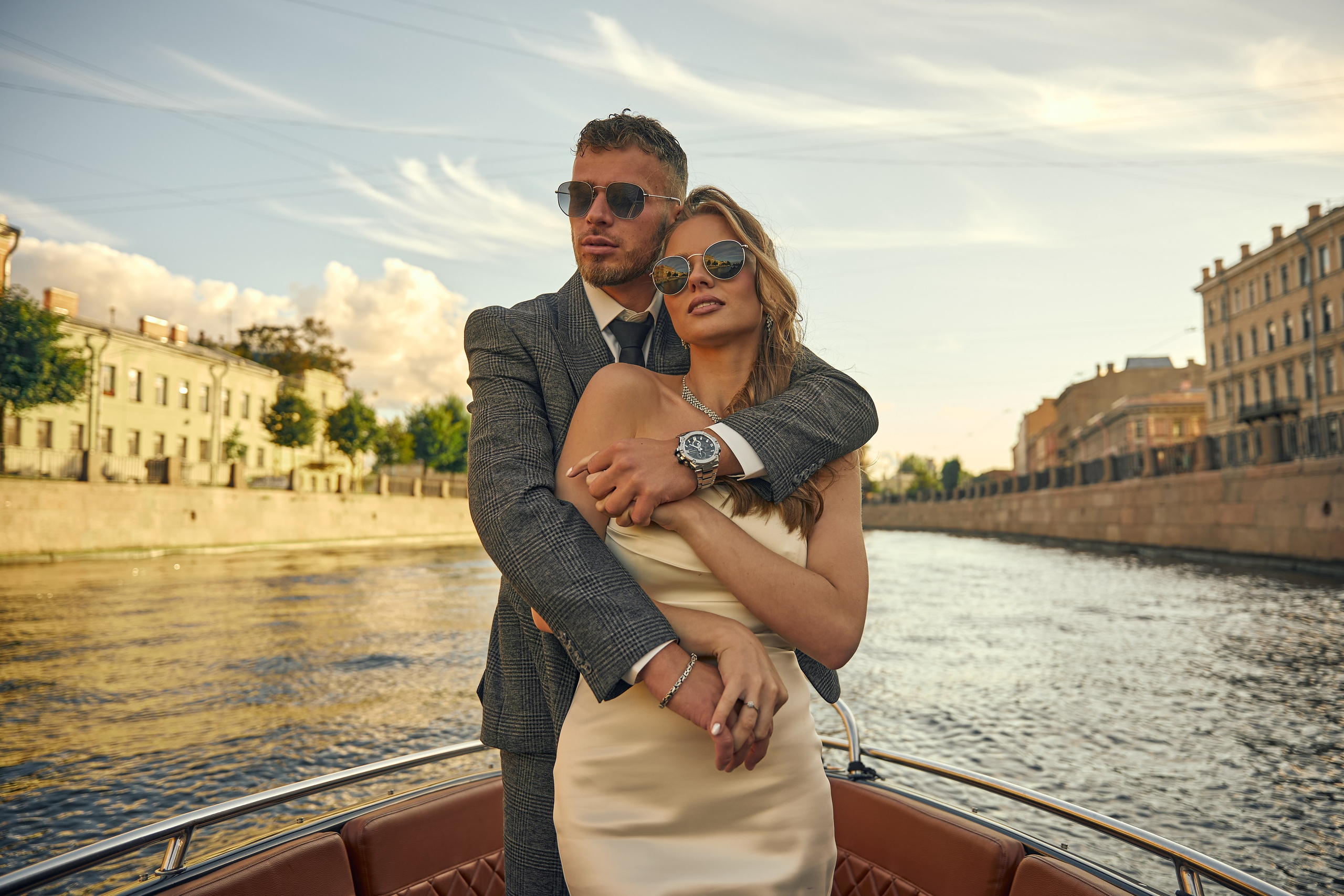 WEDDING / LOVE STORY