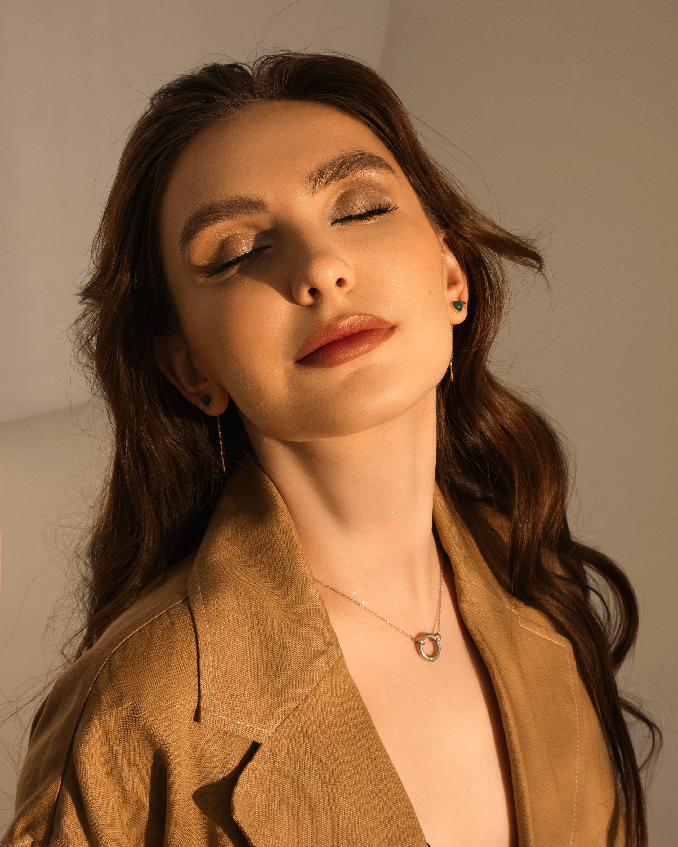 Алиса. Портретная и Fashion фотосъемка в Москве КРИС KISS. Лукбуки и каталоги