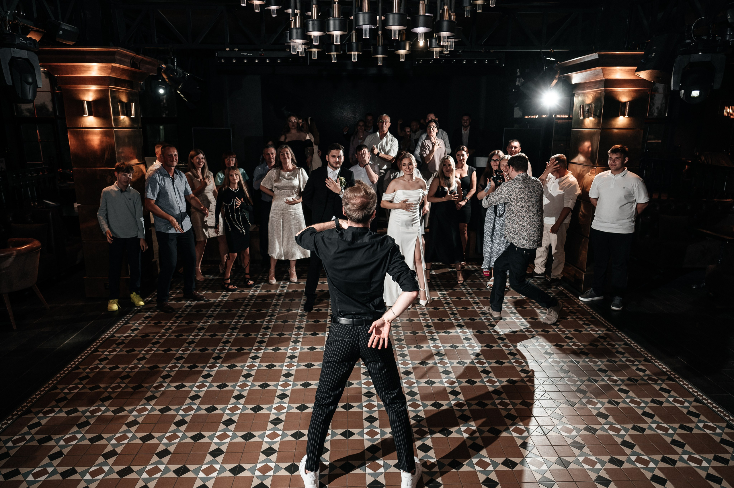 Даниил и Валерия. Черная утка. Полный день. Фотограф Екатерина Бочарникова