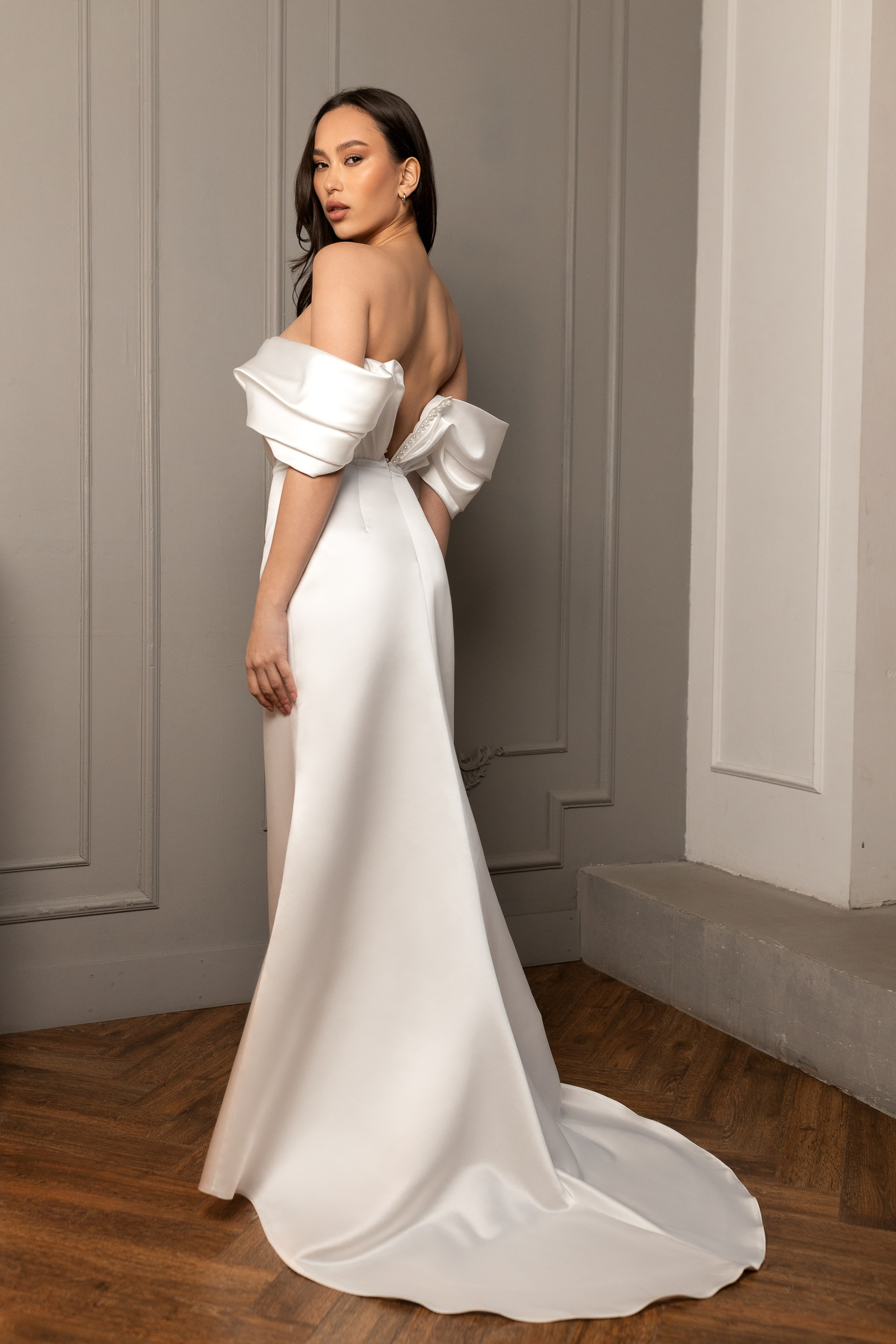 MONAMI. Фотограф для брендов из Санкт-Петербурга Элина Каспаравичюс