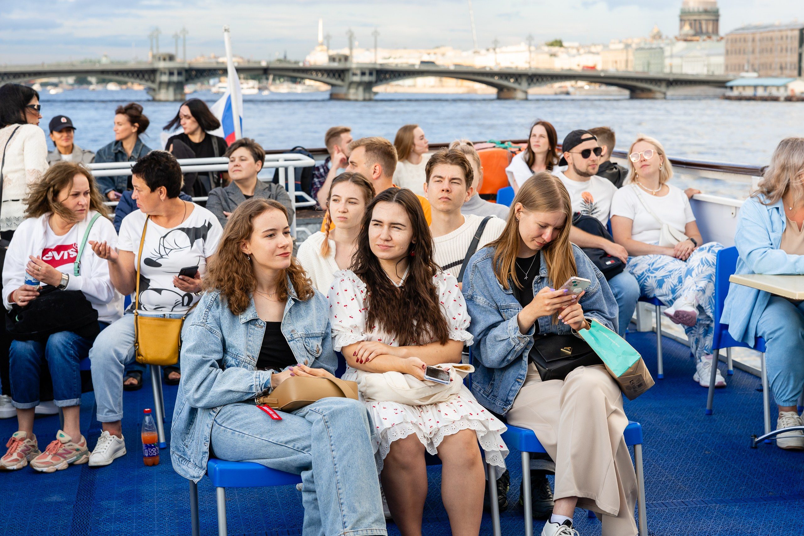 Экскурсия на двухпалубном теплоходе по Неве. Фотограф в Санкт-Петербурге — Сергей Петров