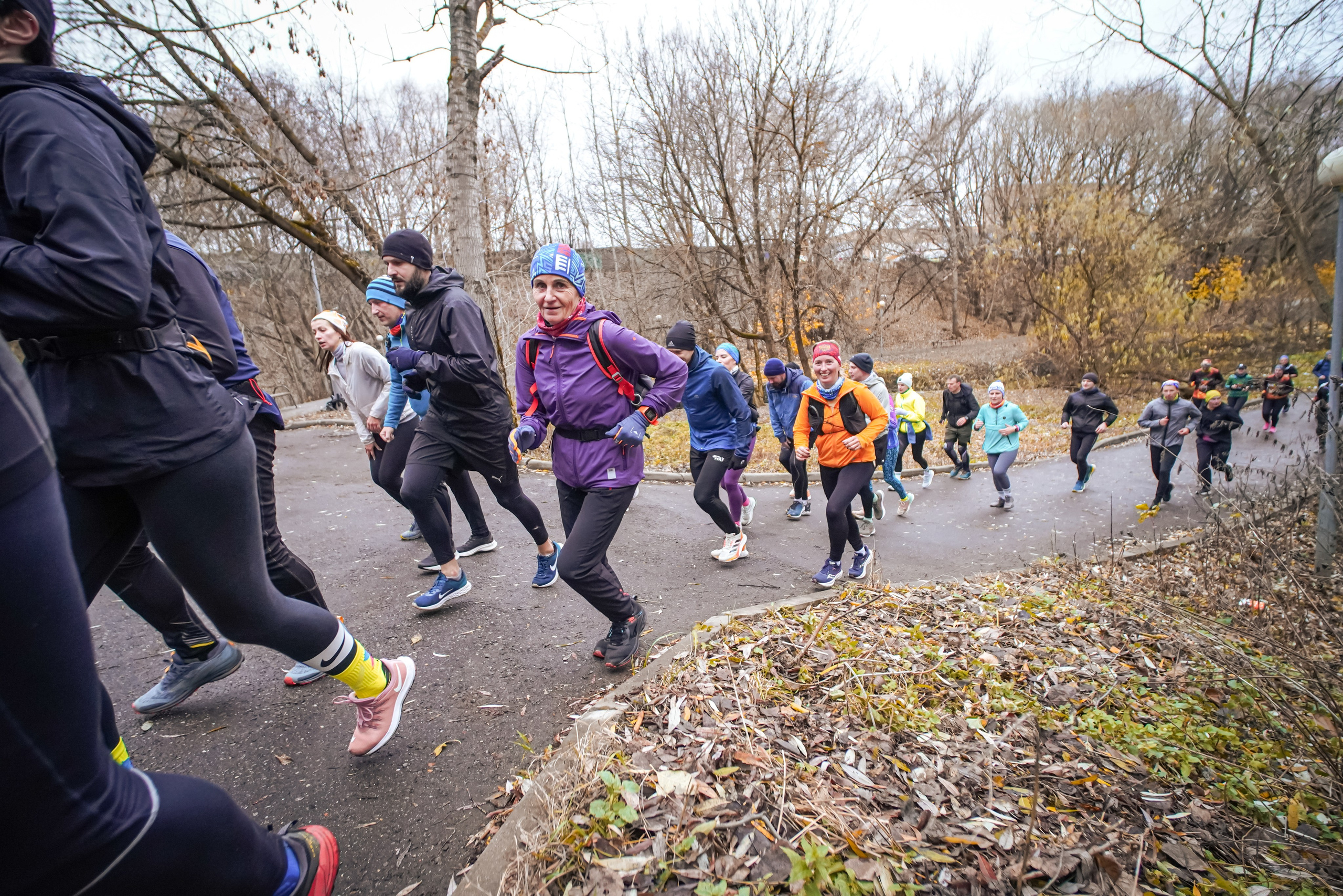 #марафонудома #яuzarun 2024 2-я петля, группа 6:30. Роман Капилюшов. Бег. Фото. Видео. г. Люберцы