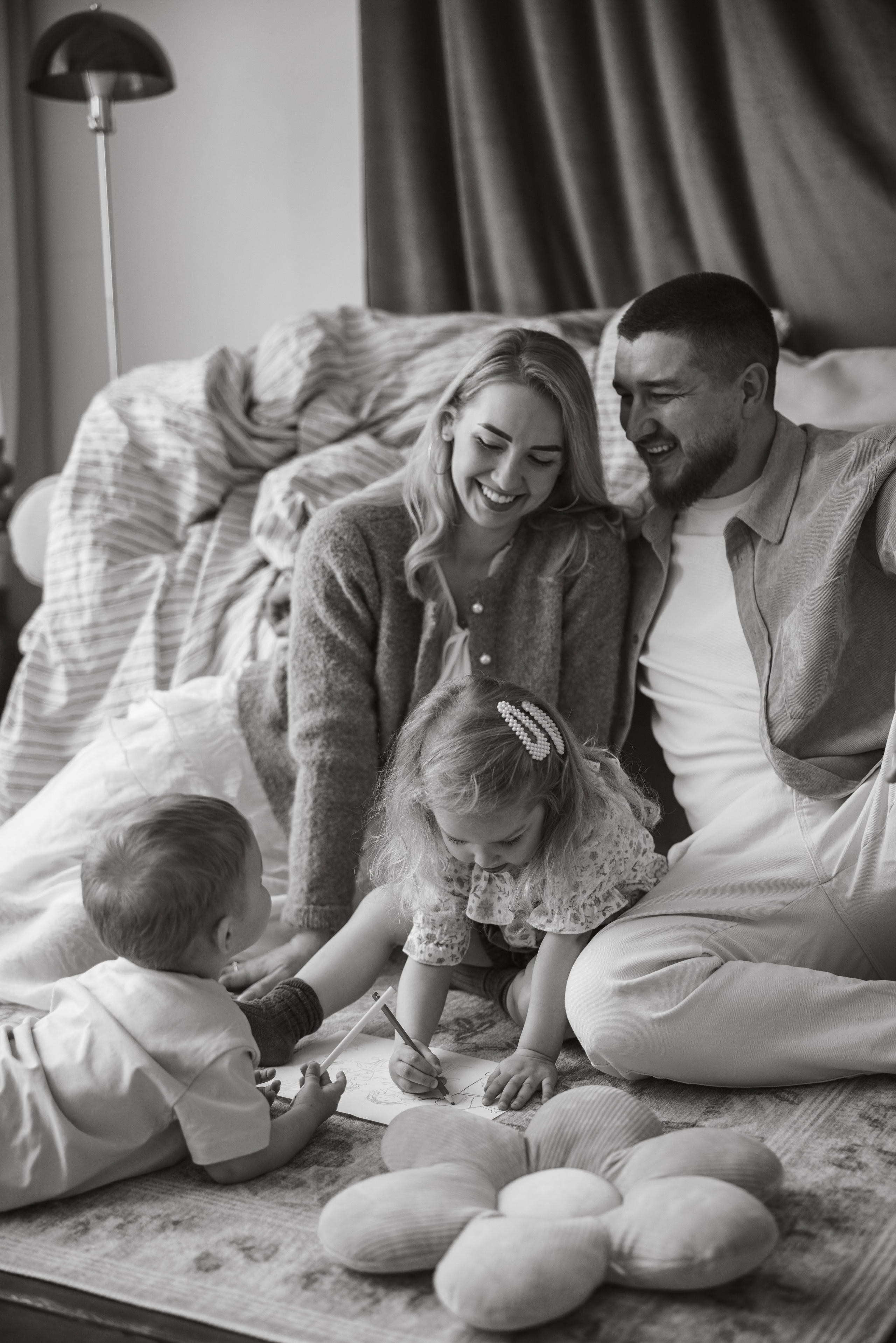 Семейная фотосессия в фотостудии «Mestone», город Краснодар. Семейный и детский фотограф в Краснодаре Анна Трашкова