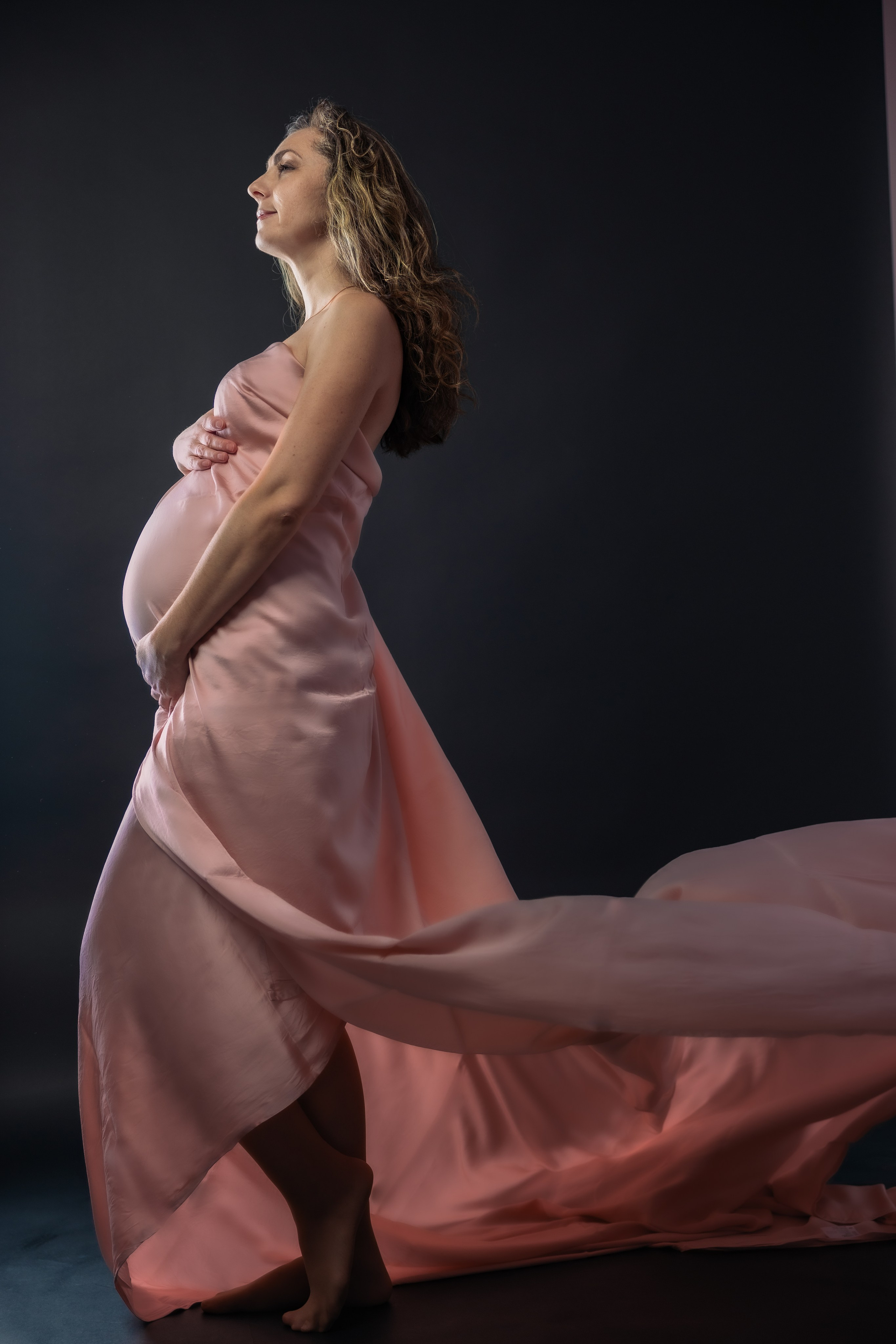 Беременность. Студия. Смешанный свет. Свадебный и семейный фотограф в Москве Красинская Мария