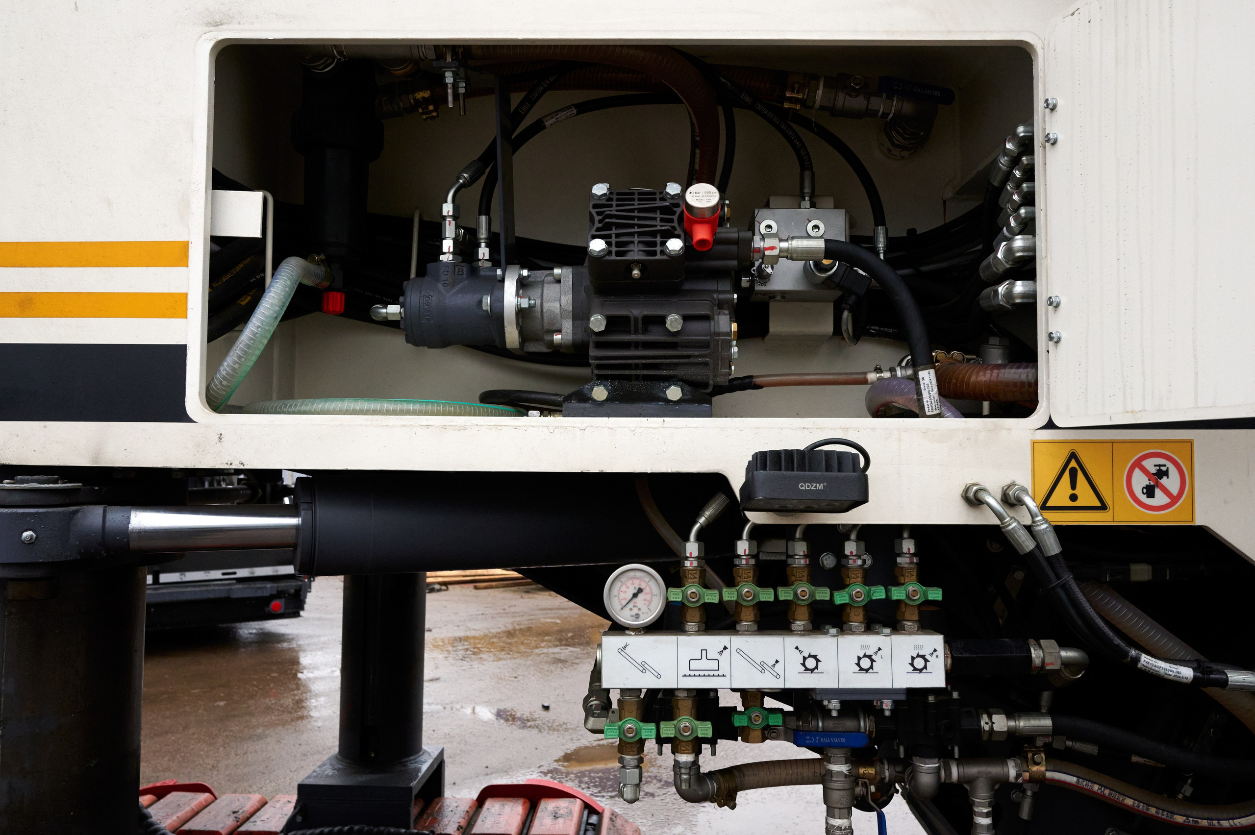 Асфальтоукладчик. Автомобильный и интерьерный фотограф в Минске Александр Тагаев