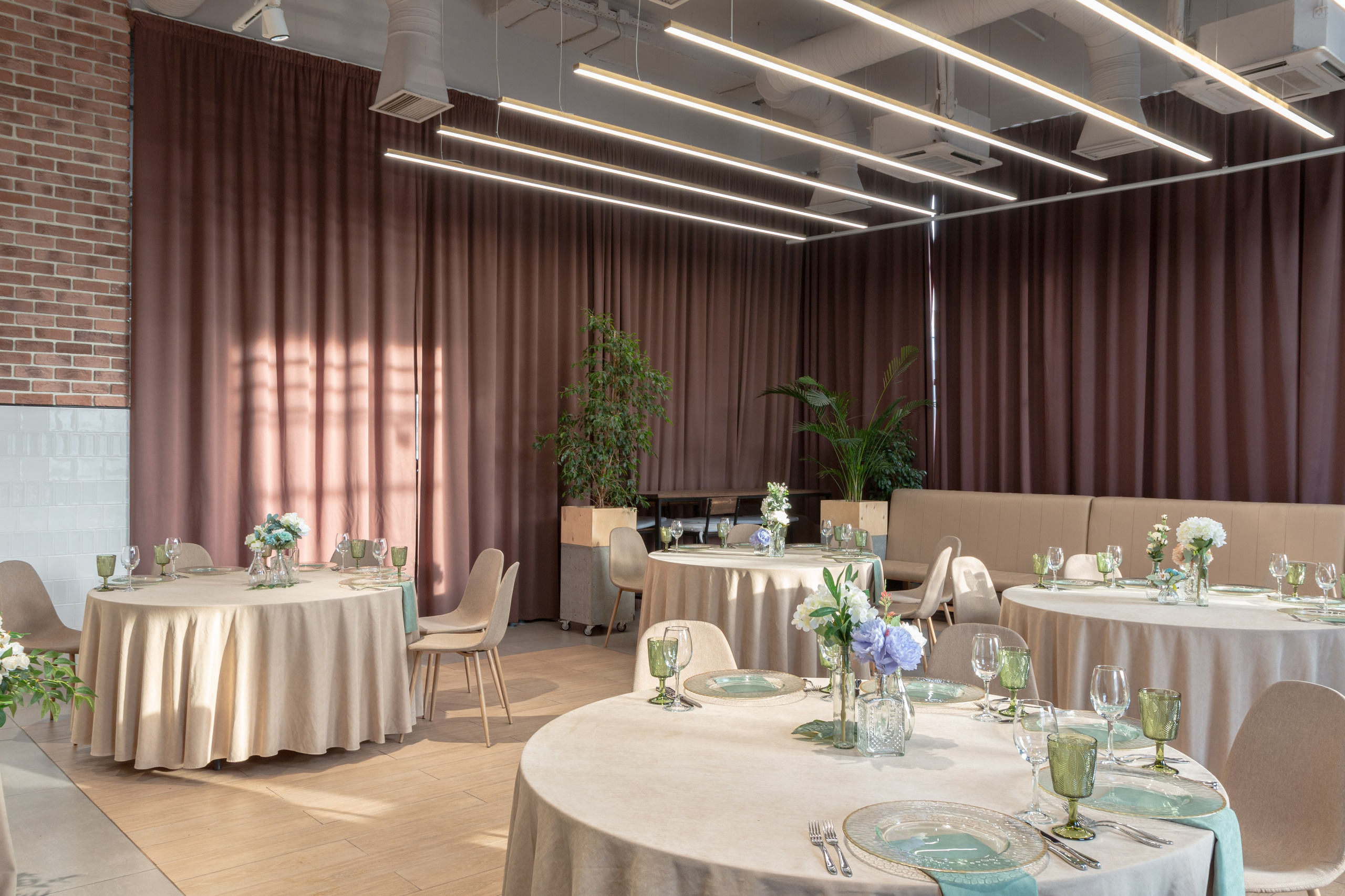 Интерьерная съёмка для кафе и ресторанов. Предметный и репортажный фотограф Алексей Кротов