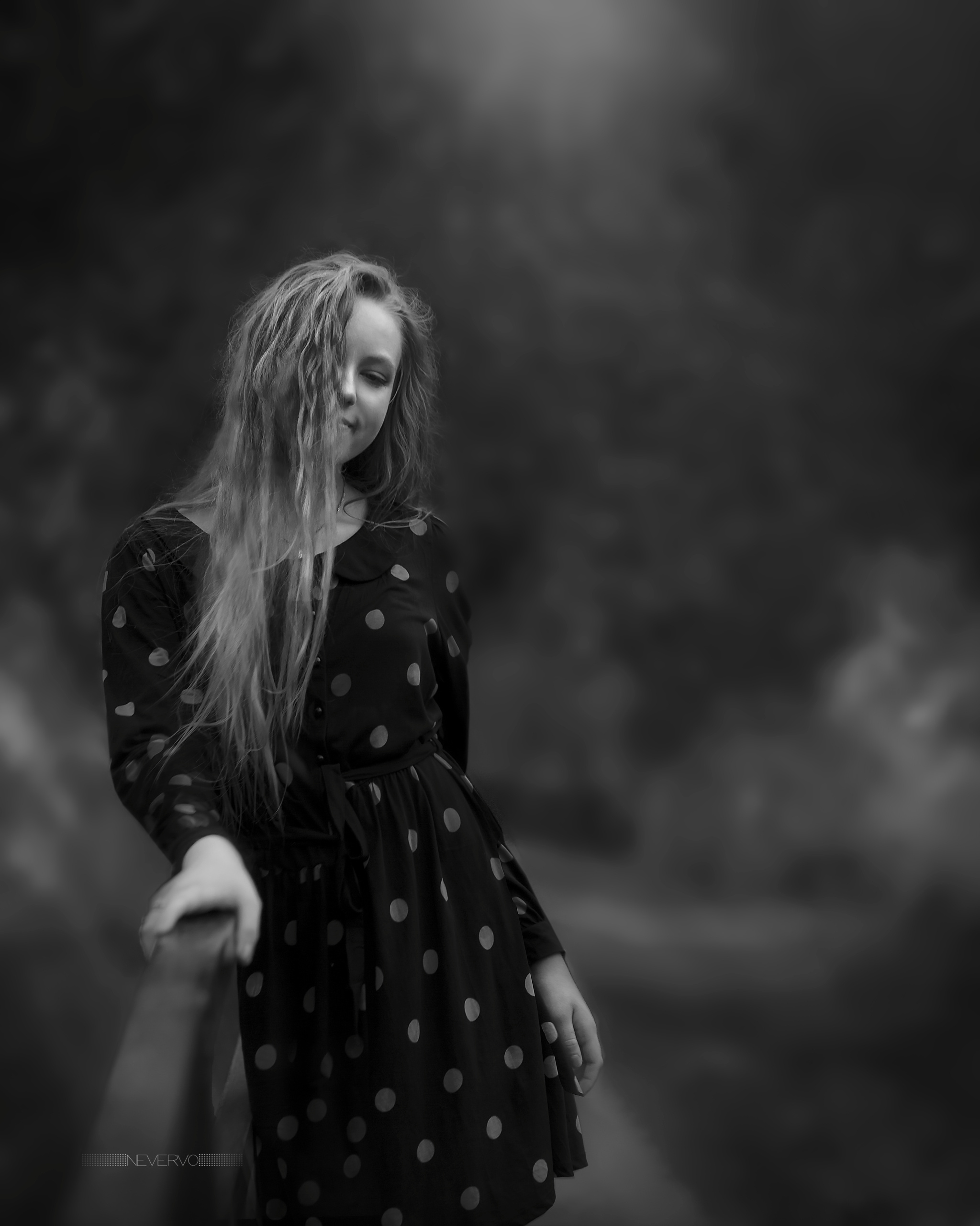 Черно-белая фотосъемка. B&W съемка в Москве. ЧБ фотограф Олег Голишник. Арт-фотограф Олег Голишников. Творческая мастерская