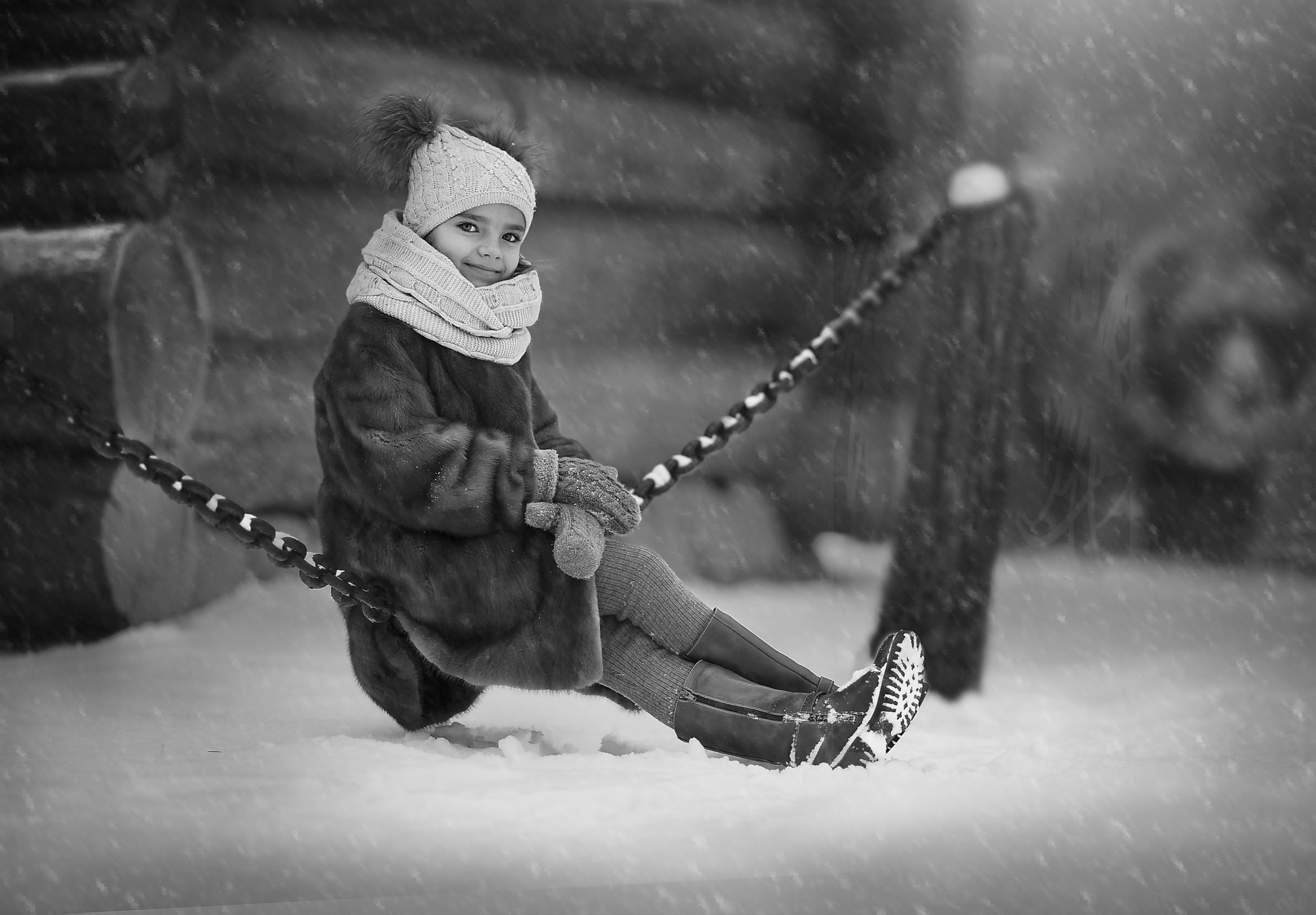 Черно-белая фотосъемка. B&W съемка в Москве. ЧБ фотограф Олег Голишник. Арт-фотограф Олег Голишников. Творческая мастерская