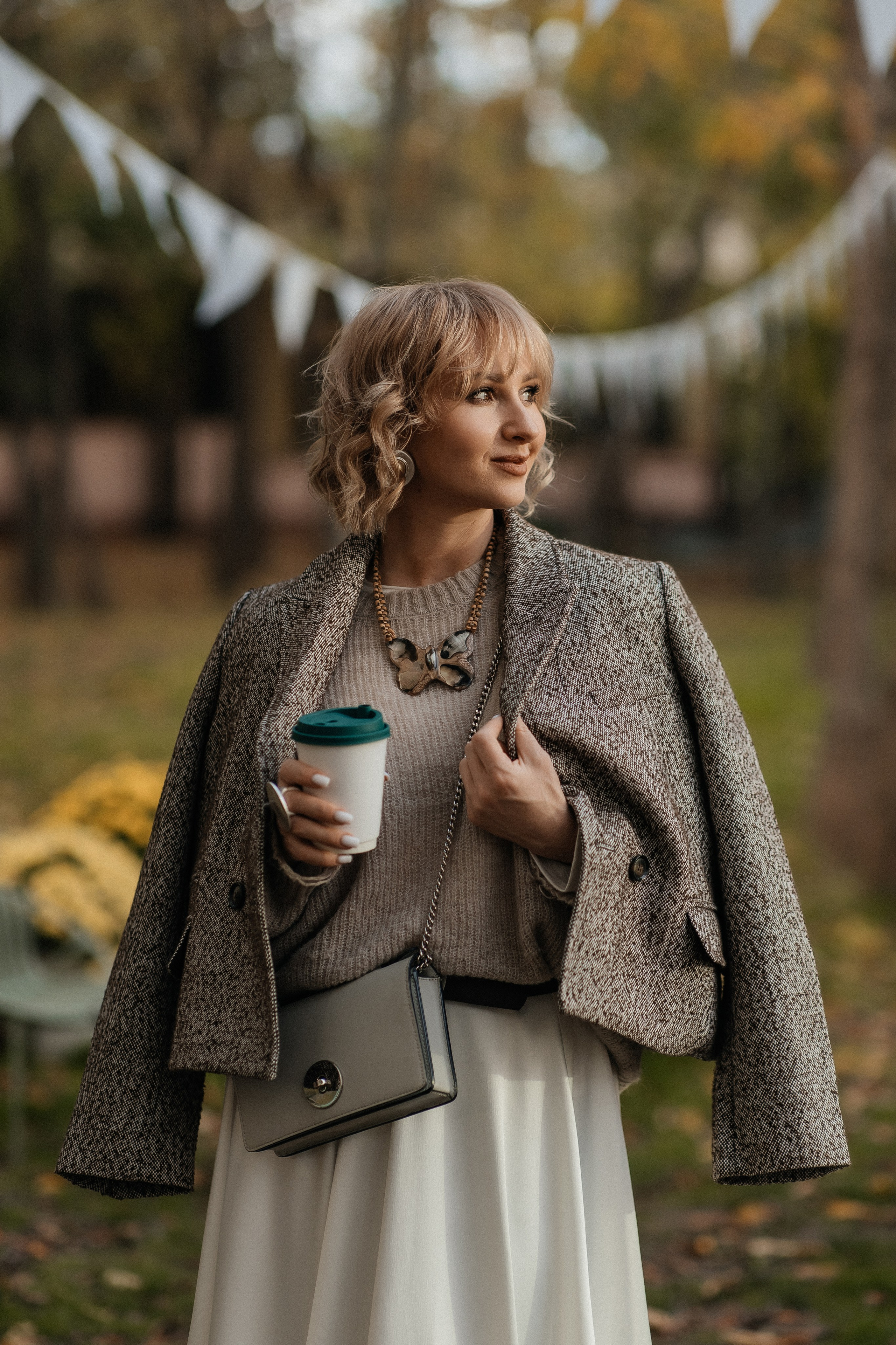 Маша и осень