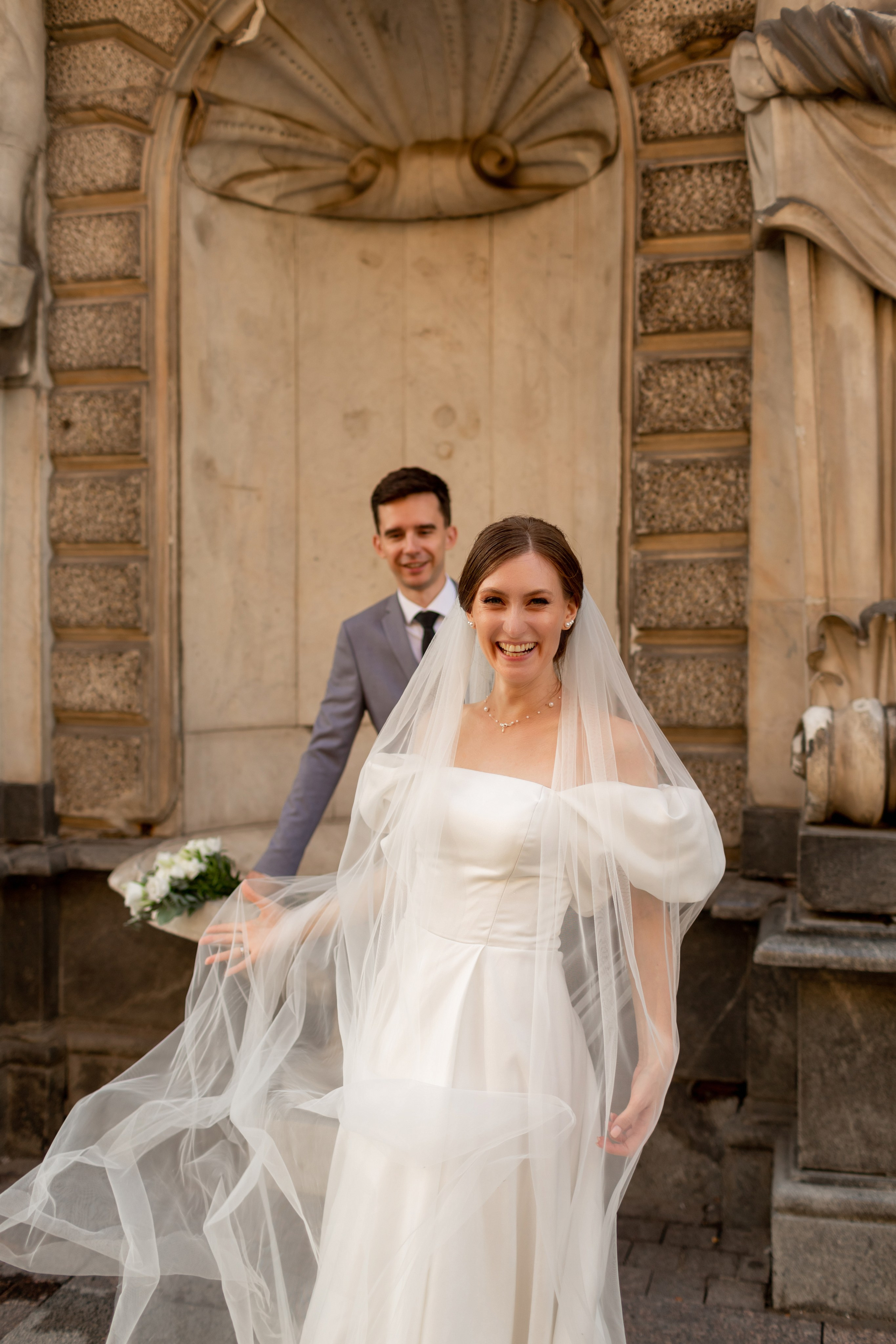 Свадебная фотопрогулка в Санкт-Петербурге. Свадебный фотограф Кирилл Белый