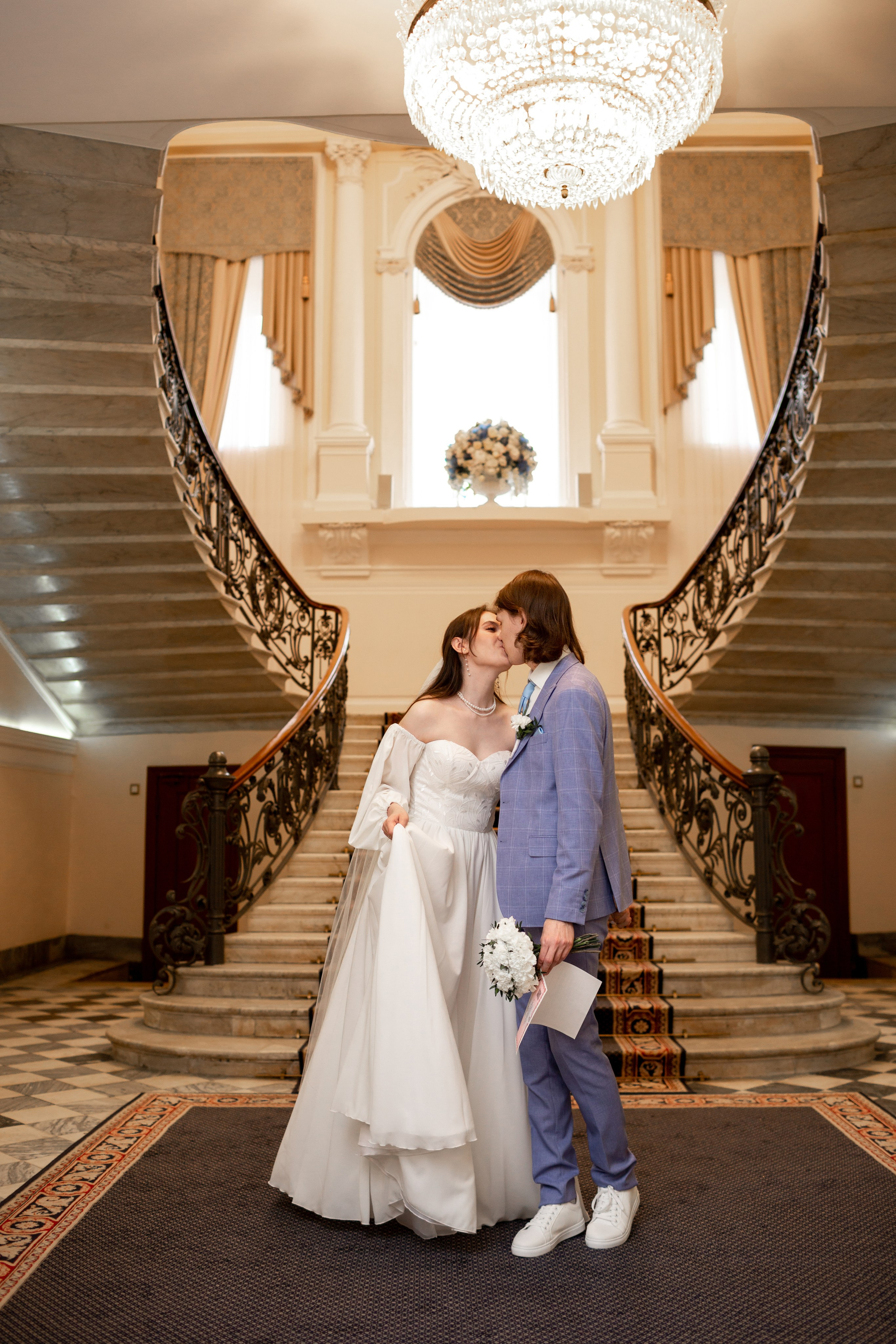 Свадебная фотосессия во Дворце на Фурштатской. Свадебный фотограф Кирилл Белый