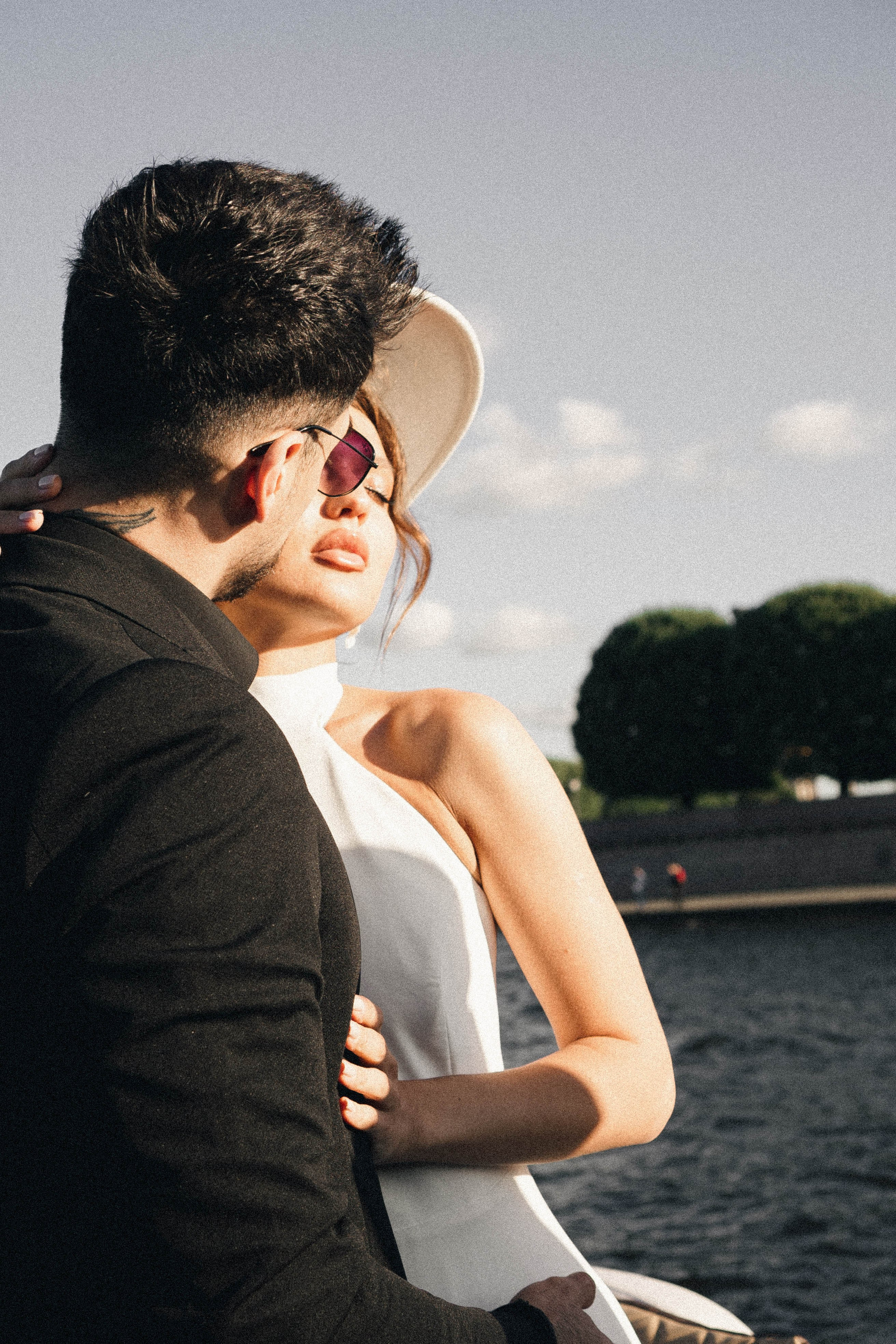 СВАДЕНБНАЯ СЬЕМКА НА КАТЕРЕ ПО КАНАЛАМ САНКТ-ПЕТЕРБУРГА И В АКВАТОРИИ НЕВЫ. Профессиональный фотограф, Санкт-Петербург — Виктория Богомолова