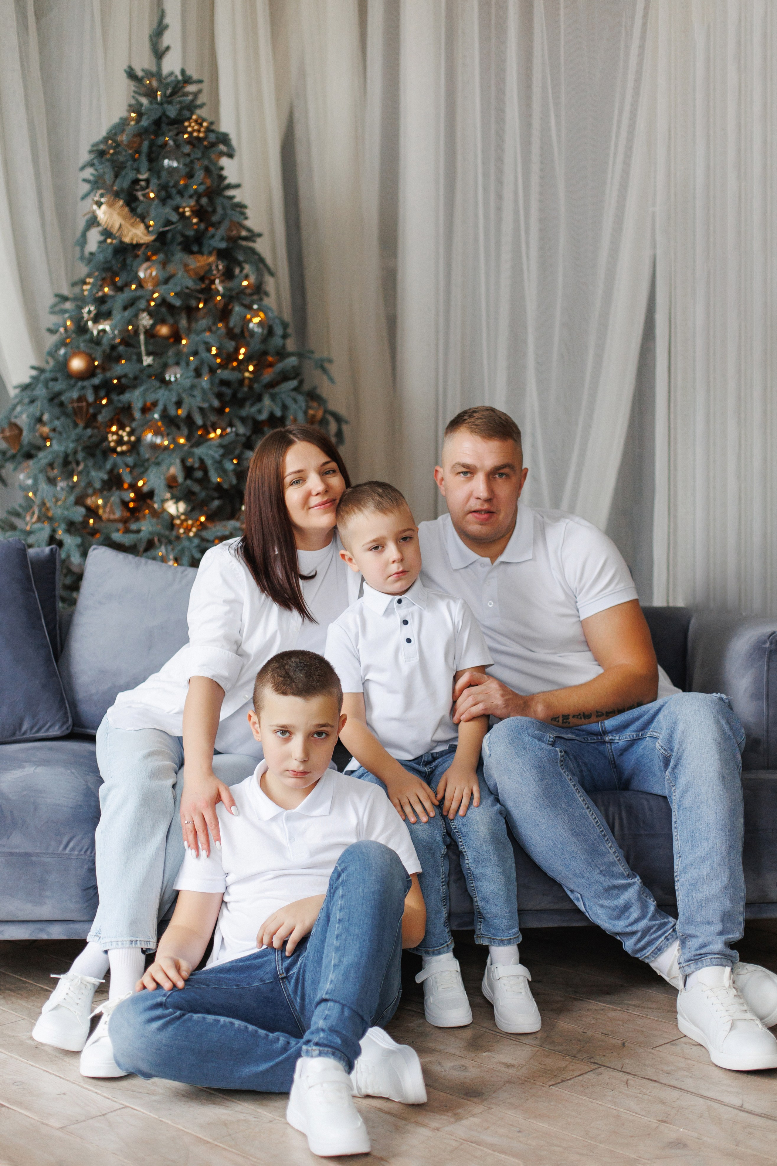 Новогодняя семейная фотосессия Щелково фотостудия Щелково фотограф Щелково