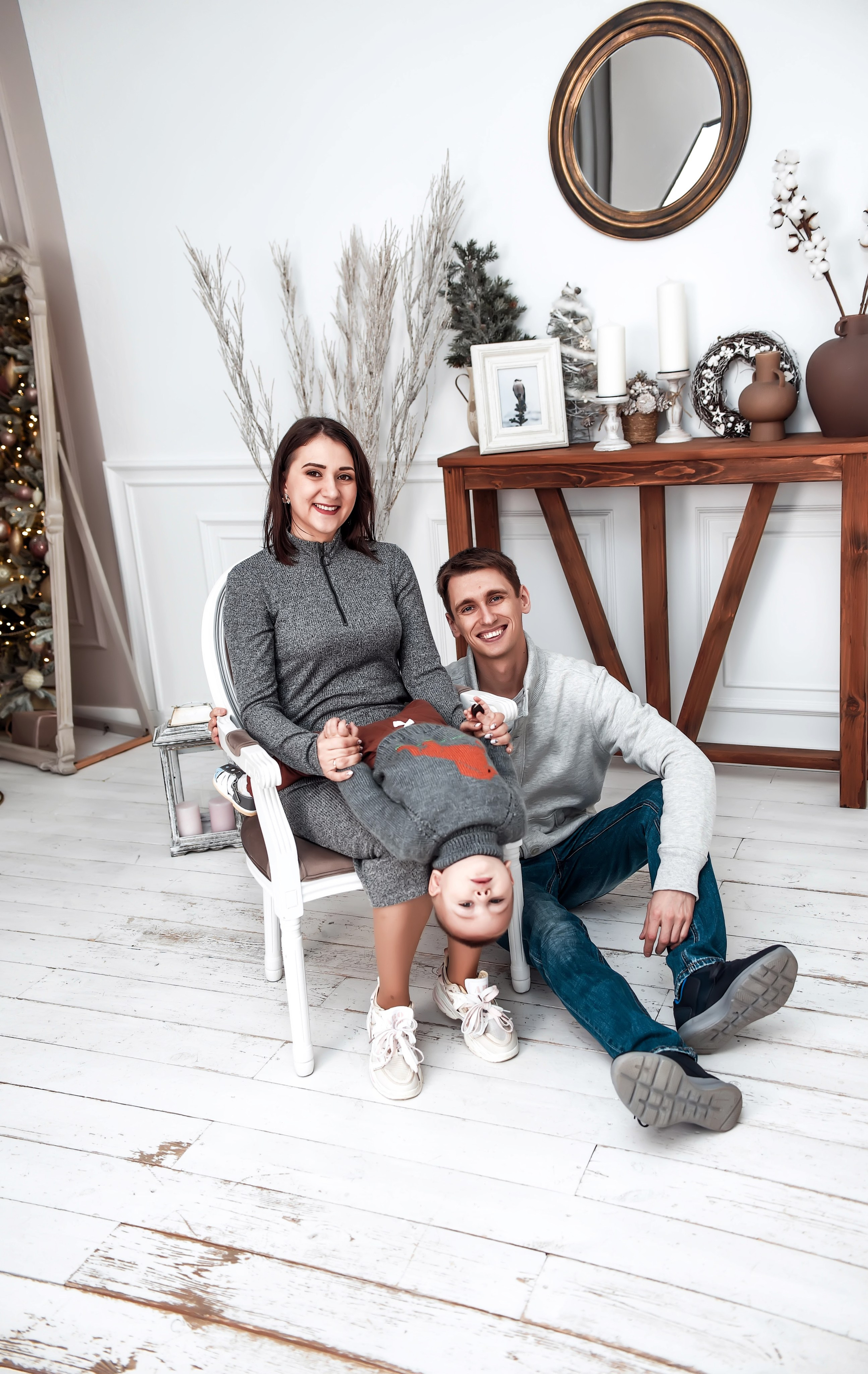 Новогодняя семейная. Свадебный, семейный, детский, контент фотограф в Омске Максим Ильин