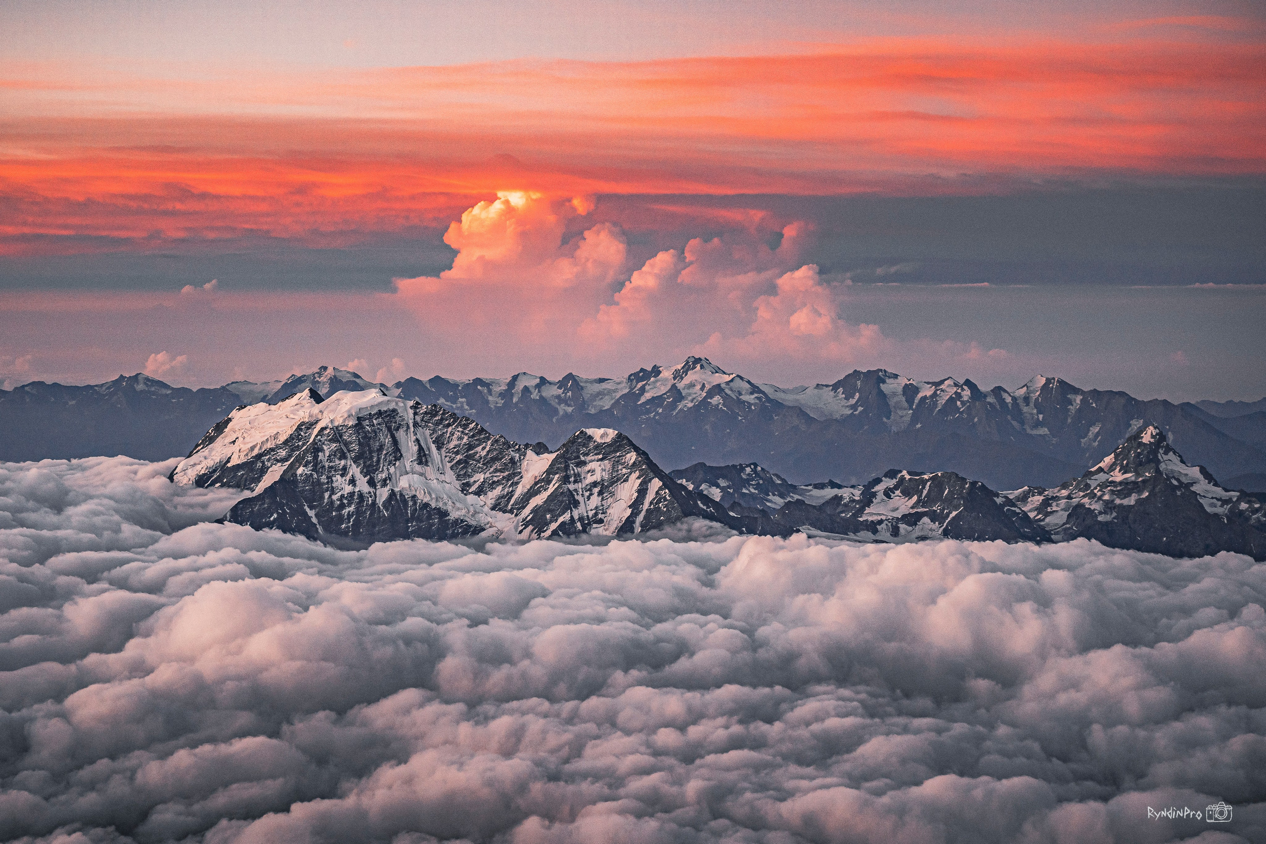 Восхождение на Эльбрус 26 августа 2023 Стремление. Репортажный фотограф в Краснодаре Рындин Дмитрий