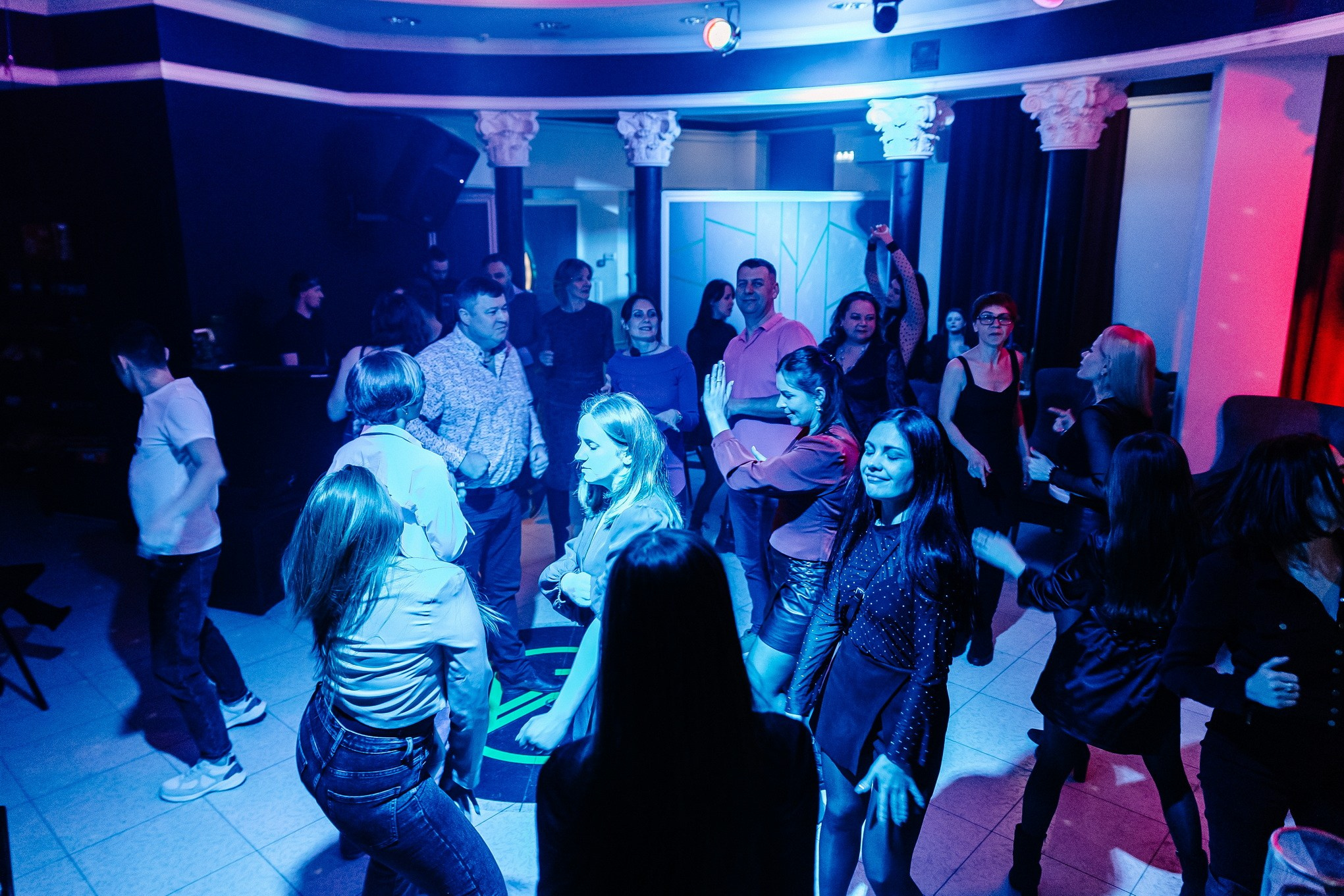 8 марта в лаунж-баре Major 2024. Свадебный, семейный и детский фотограф в Калининграде Елена Кравцова