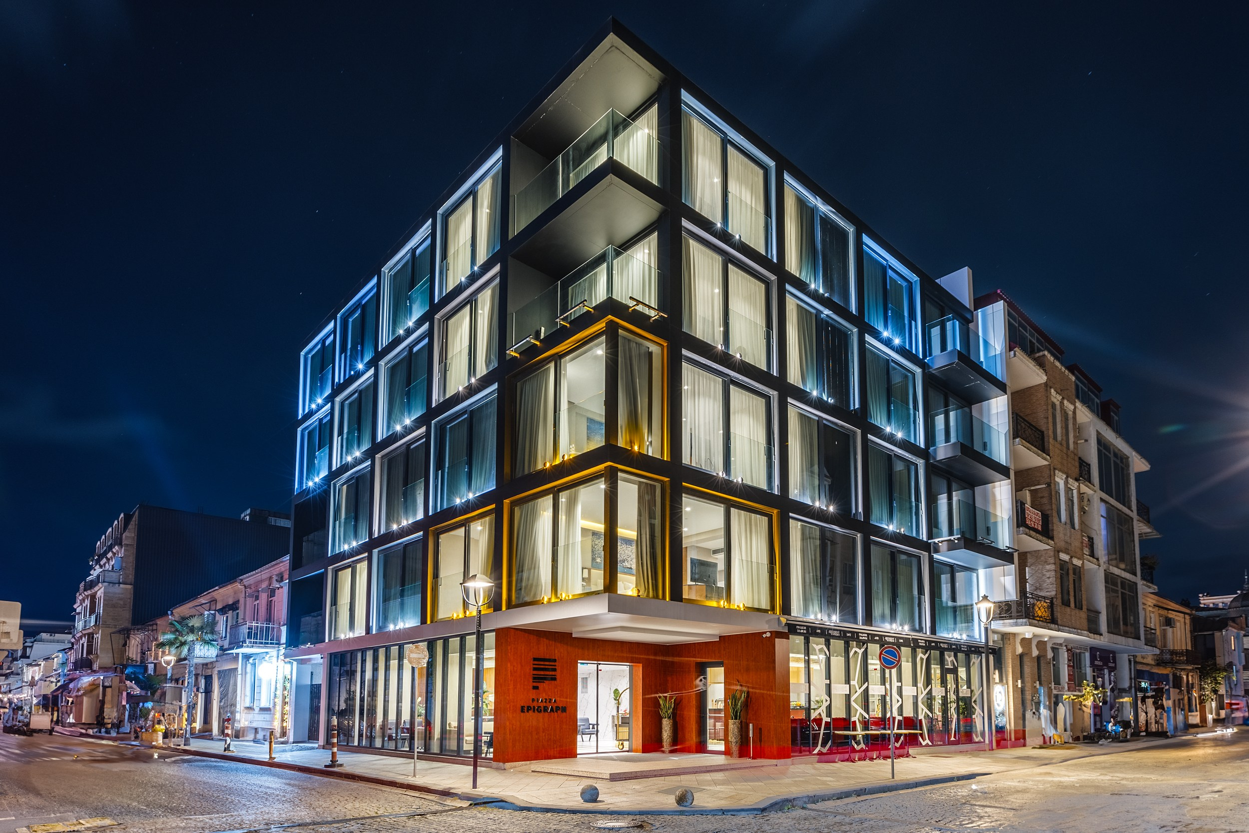 HOTEL PIAZZA EPIGRAPH (BATUMI). Режиссёр, клипмейкер, фотограф — Андрей Охота