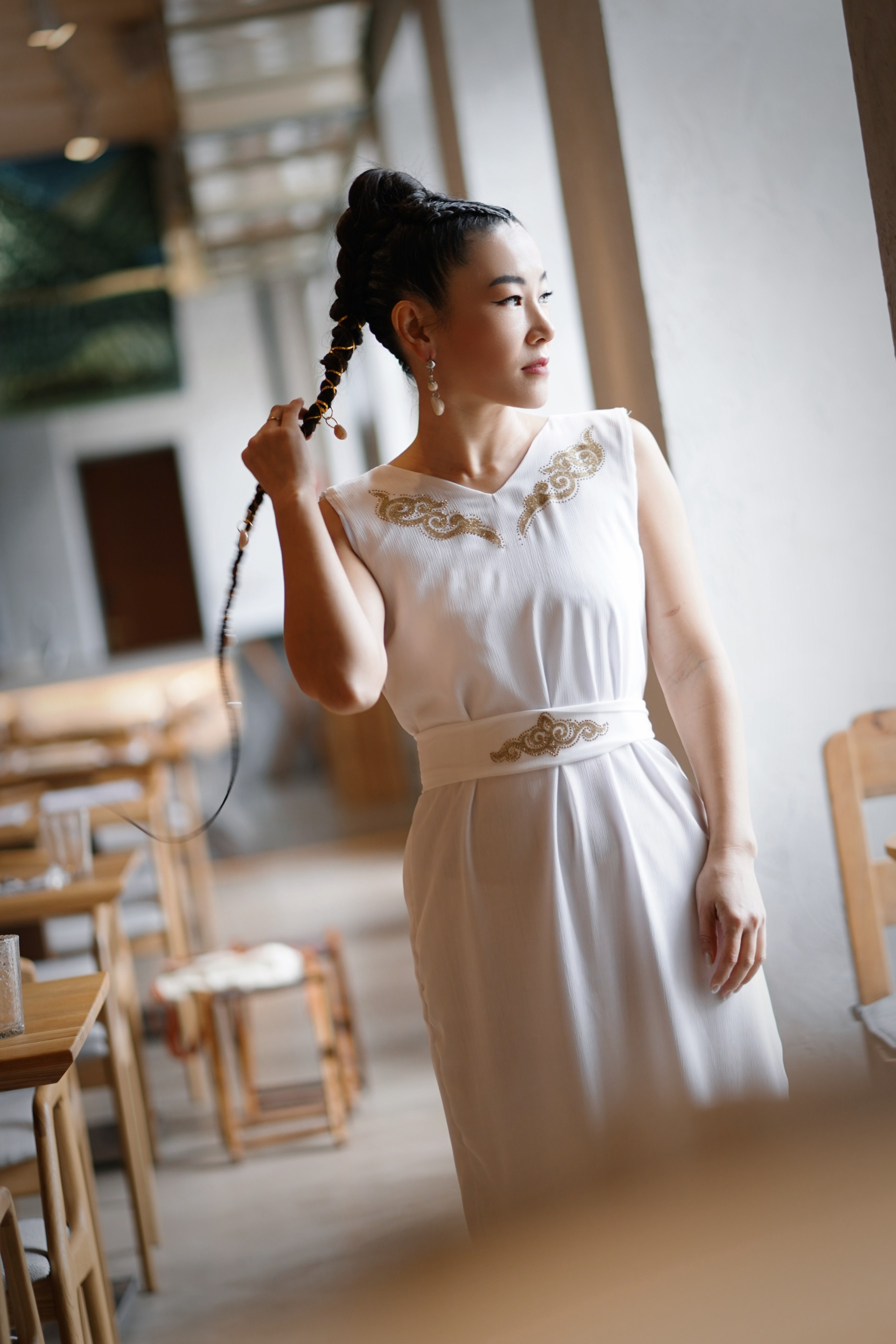 В ресторане Рерих. Выездной фотограф-видеограф в Республике Алтай Солоны Куюкова