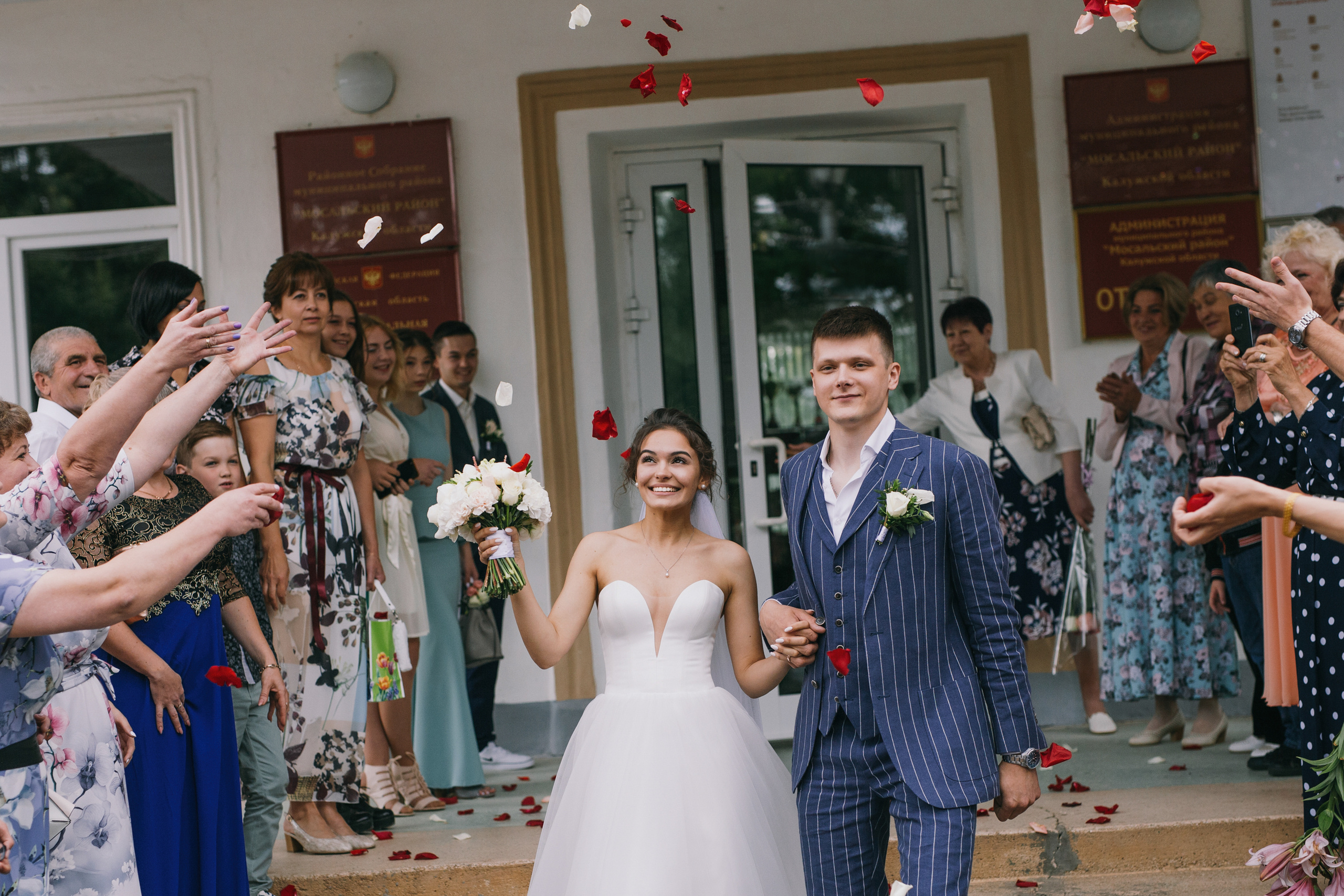 Летнее солнце в лесу. Свадебный фотограф в Калуге Алексей Климов