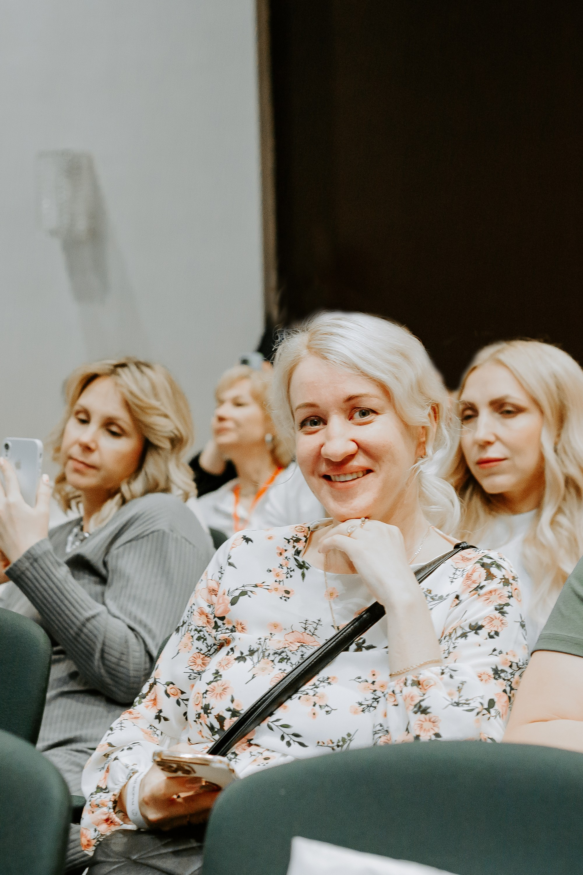 Уральский беременный форум 2024. Фотограф в Челябинске Ополихина Анна