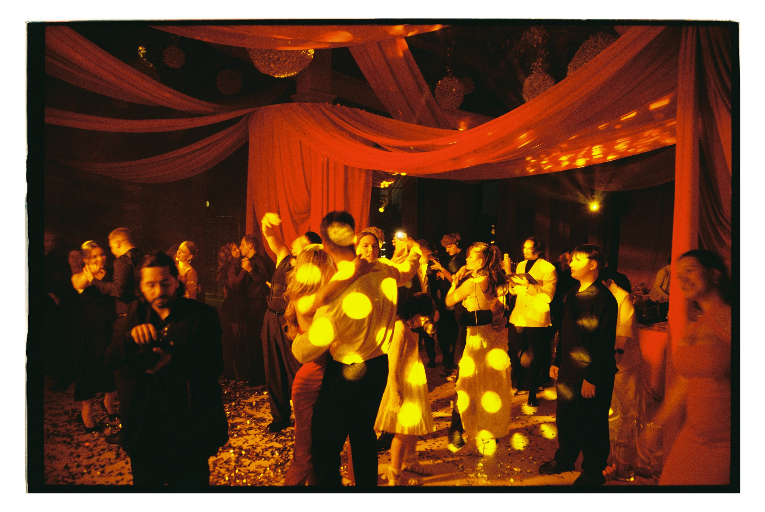 Анастасия и Карен. Репортажный и свадебный фотограф в Сургуте