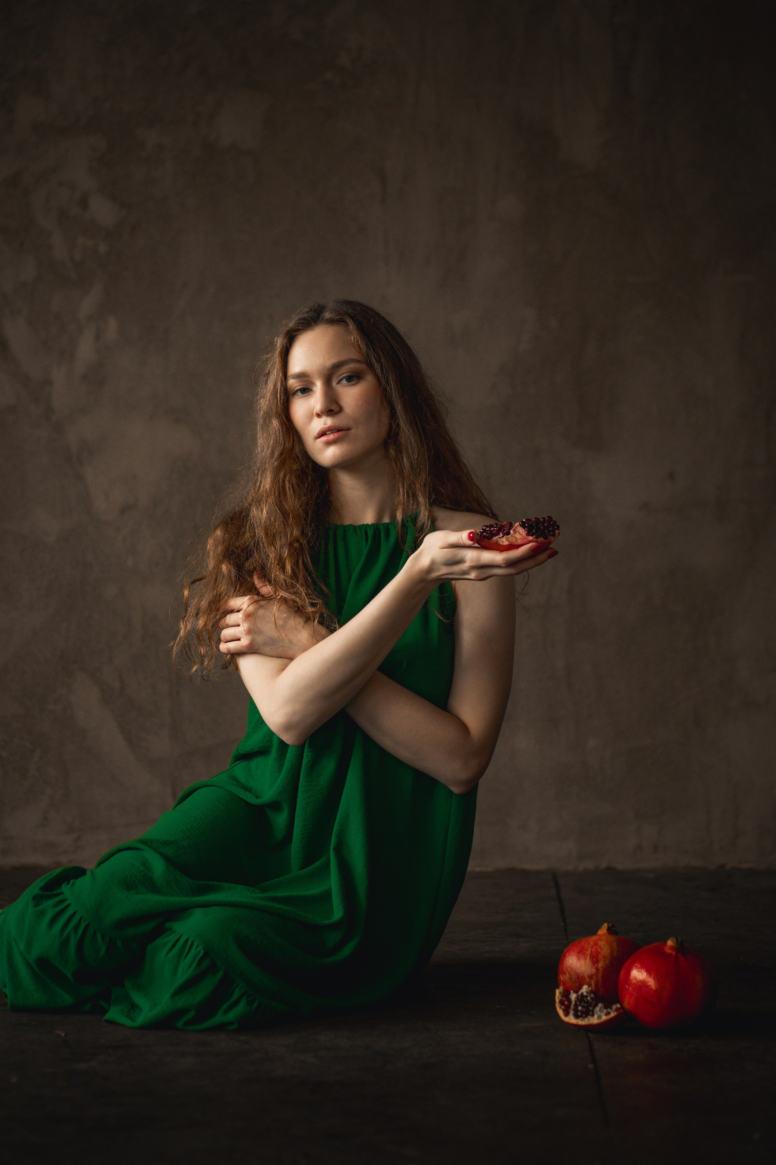 Девушка с гранатом. Фотограф Мария N Екатеринбург