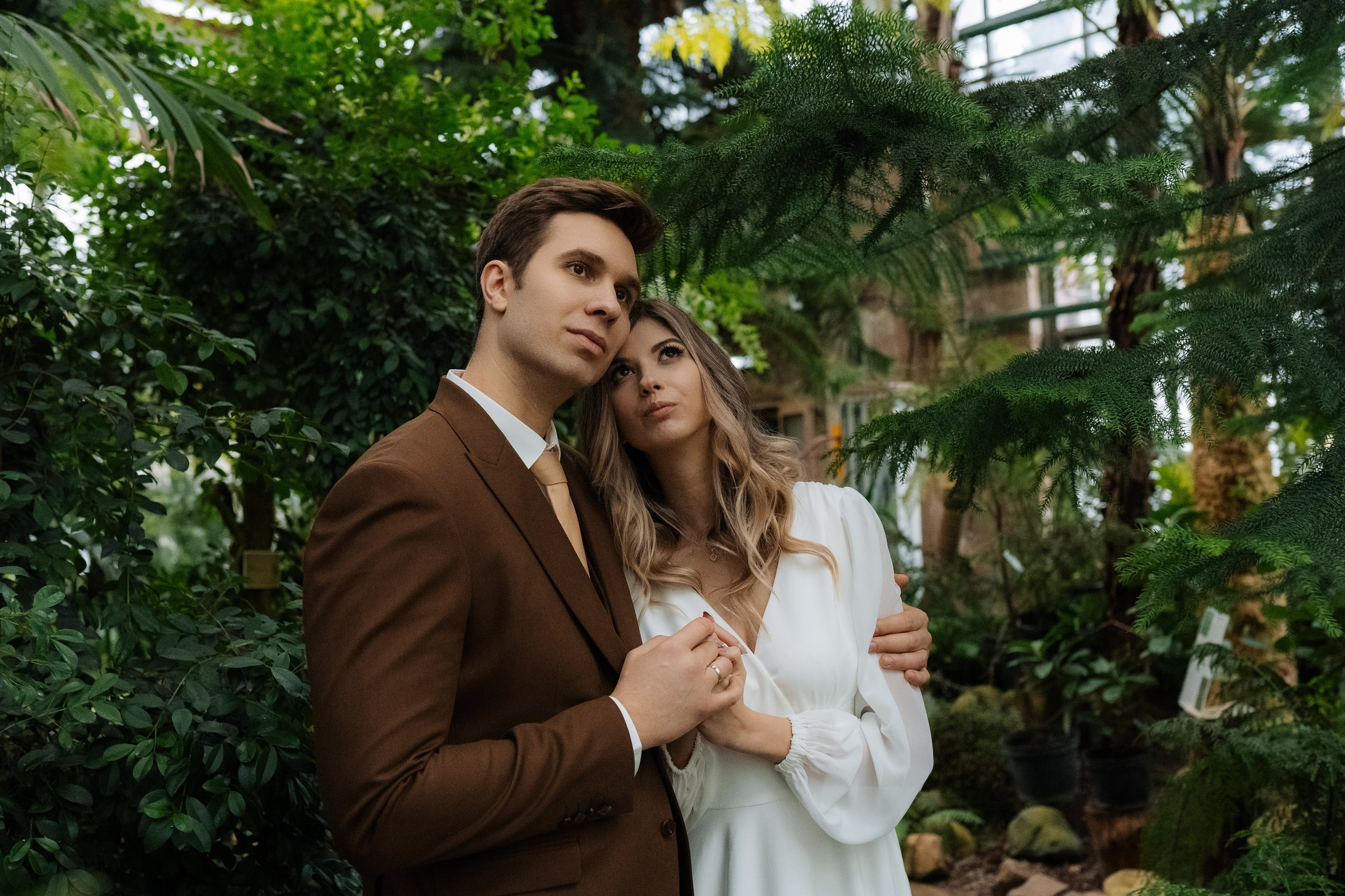 Свадебная фотосессия в оранжерее, Москва. Свадебный фотограф в Москве Анна Полушина