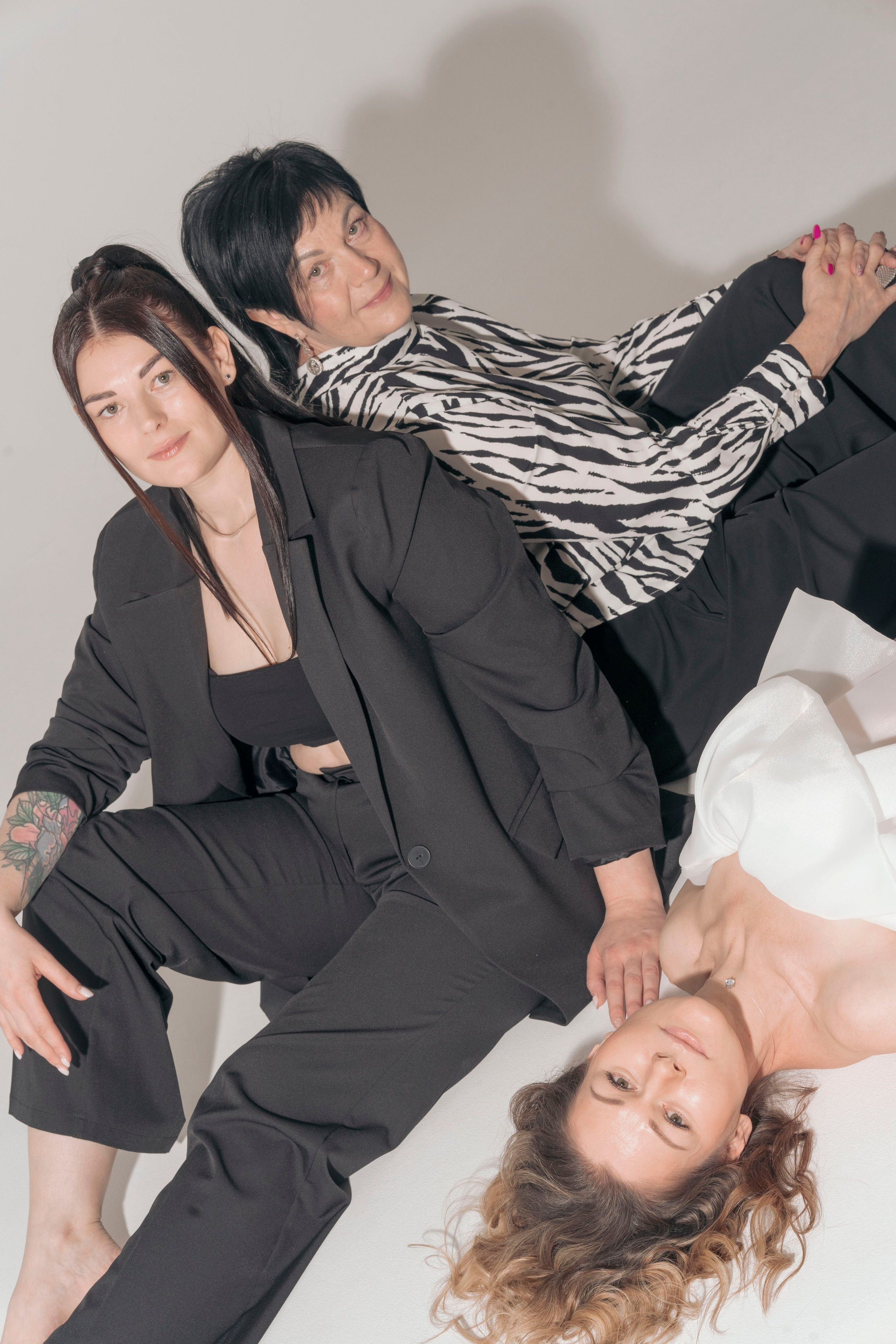 Елена, Валерия и Евгения. Главная