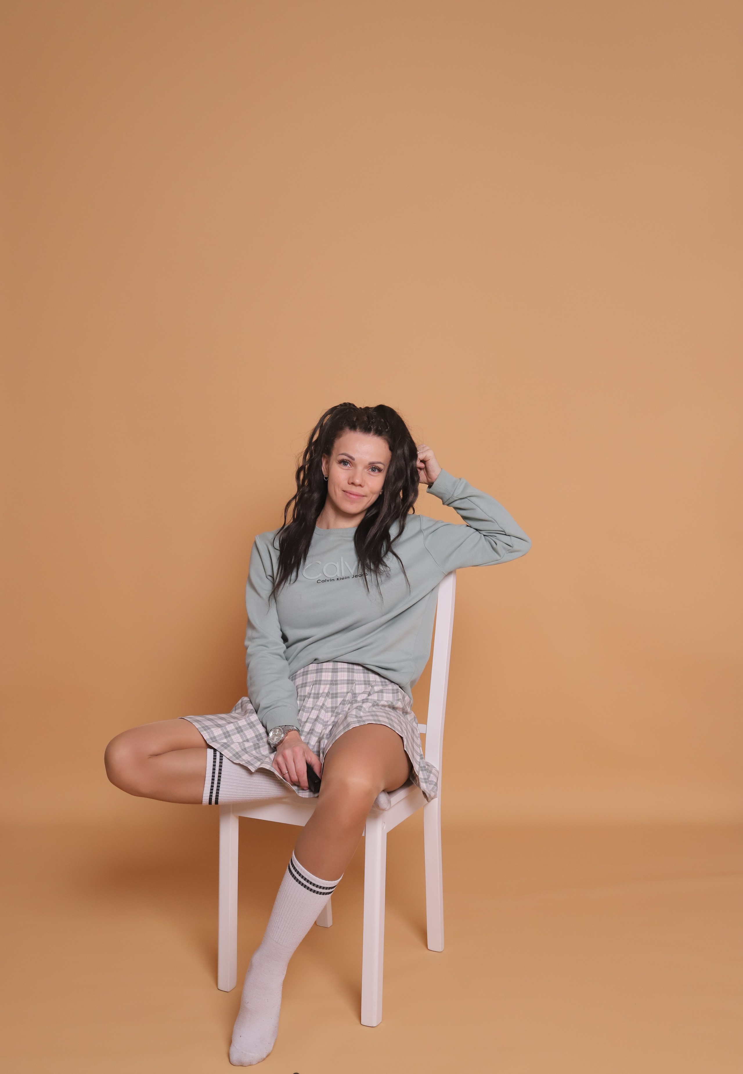 Цвет охра. Фотостудия самообслуживания. Студия без фотографа в Твери